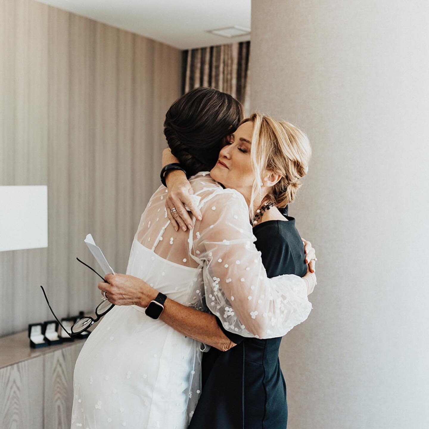 &ldquo; all that I am, or that I ever hope to be, I owe to my angel mother.&rdquo; - Abraham Lincoln

happiest of mother&rsquo;s days to everyone out there. hug them extra tight 🌸🤍

Photography: @joybreitkreutz 
Bride: @teenystad 

_______________
