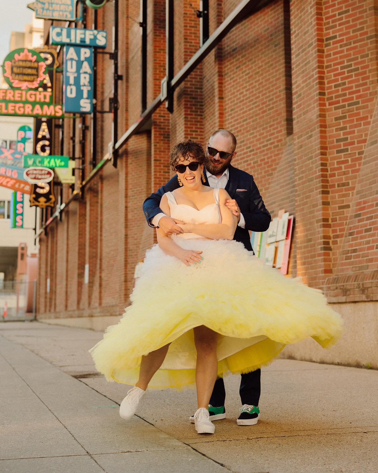 today&rsquo;s #tuesdaychooseday is &hellip;

Non-traditional Wedding Ideas! This could be anything from weekday weddings, to elopements, to alternative bridesmaid bouquets! Really anything that&rsquo;s sort of out-of-the-norm and things we don&rsquo;