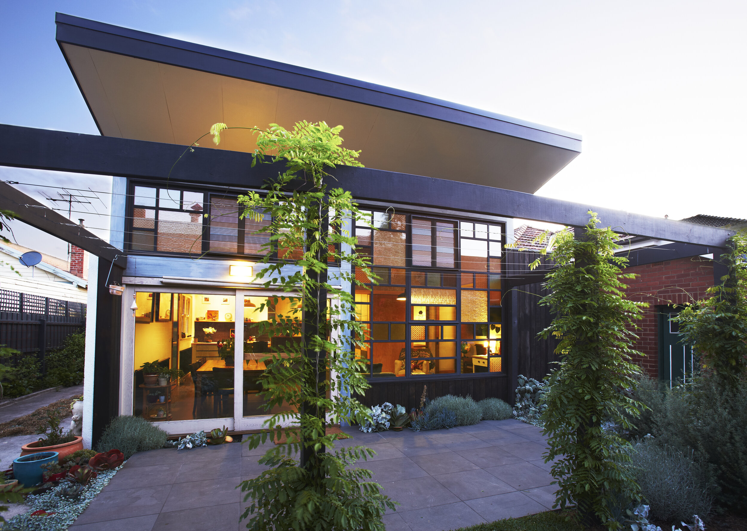 29_Stewart_Exterior_Dusk_023.jpg
