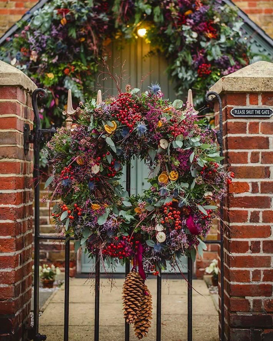 Join The Flower Studio Sevenoaks at their festive wreath-making workshops. These exciting workshops are a great way to get creative and enjoy some bubbles and nibbles!✨🥂

The fabulous &lsquo;Flower Studio Sevenoaks&rsquo; create and deliver luxury f