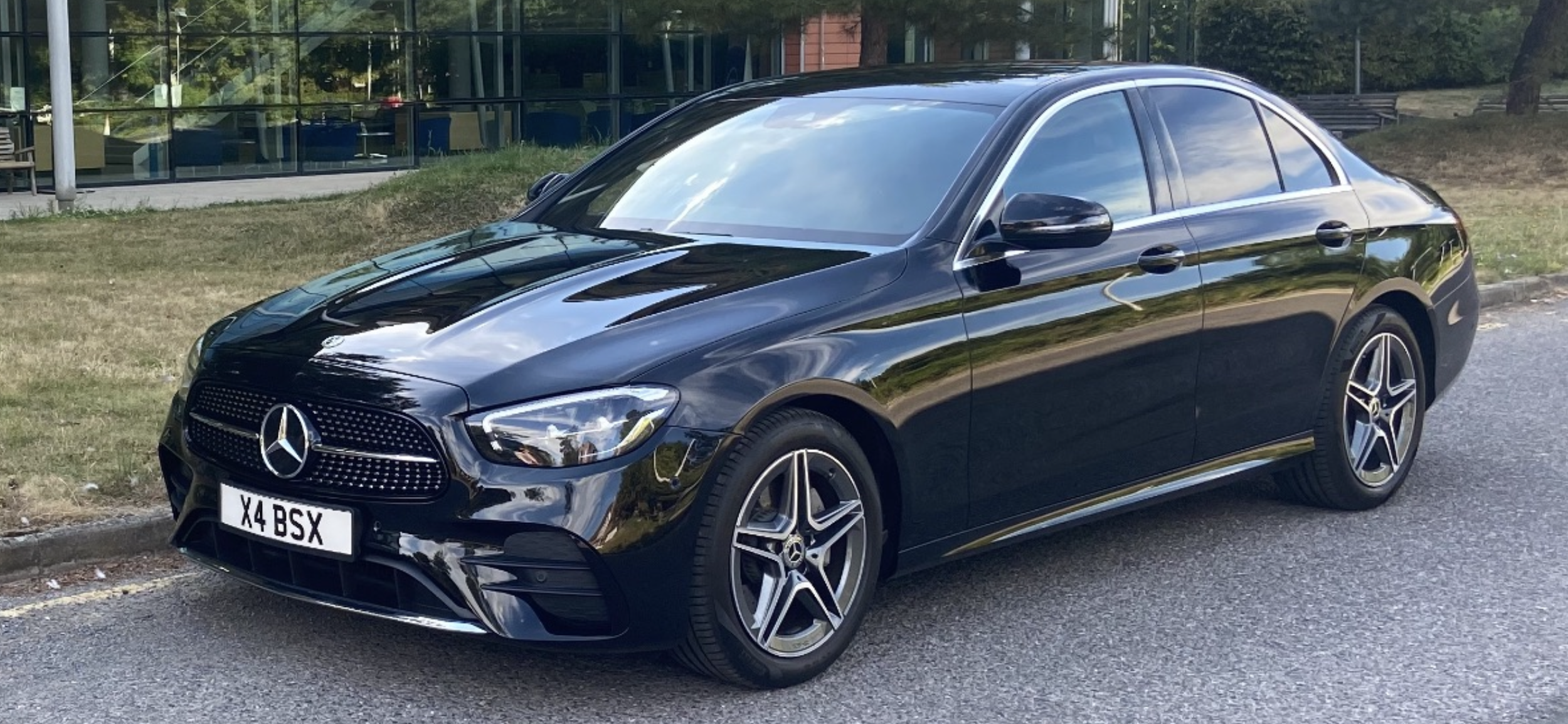 Black Square Cars is a well-established premium executive chauffeur service, known for its reliability, professionalism and consistently high standard of service.

‍ Run by Steve, this fantastic team specialise in corporate and business travel, airpo