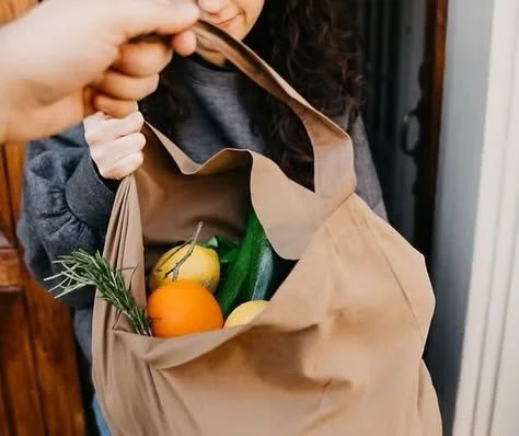 Sevenoaks Larder is a community food support service dedicated to helping individuals and families across Sevenoaks and the surrounding areas who may be finding it difficult to afford their weekly grocery shopping. The organisation works to provide p