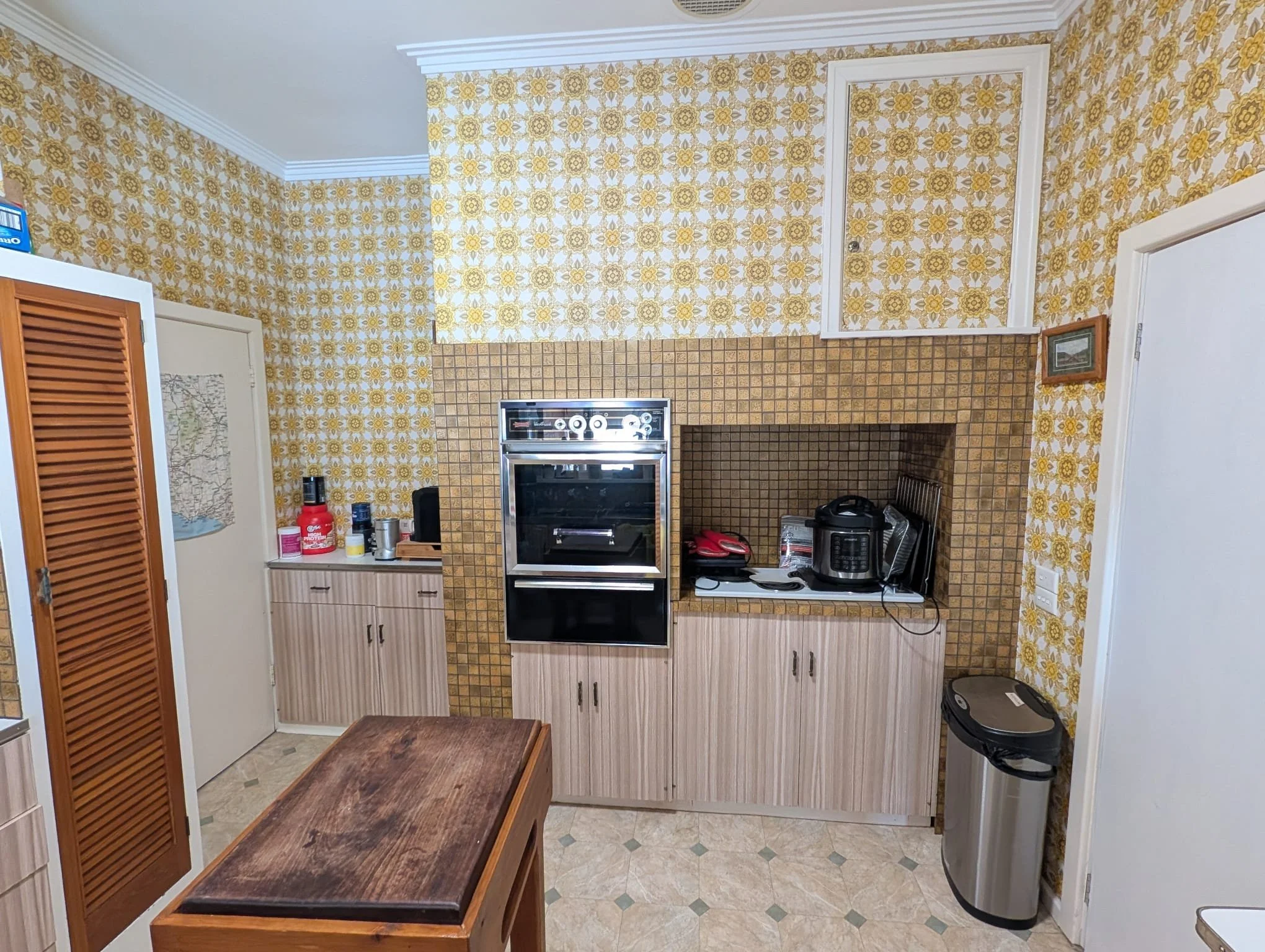 Kitchen Stove.jpg