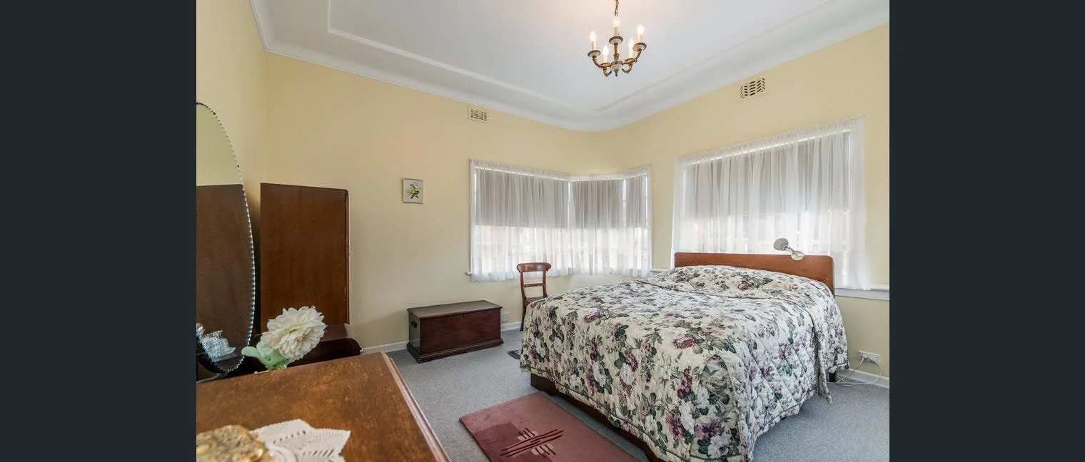front bedroom.jpg