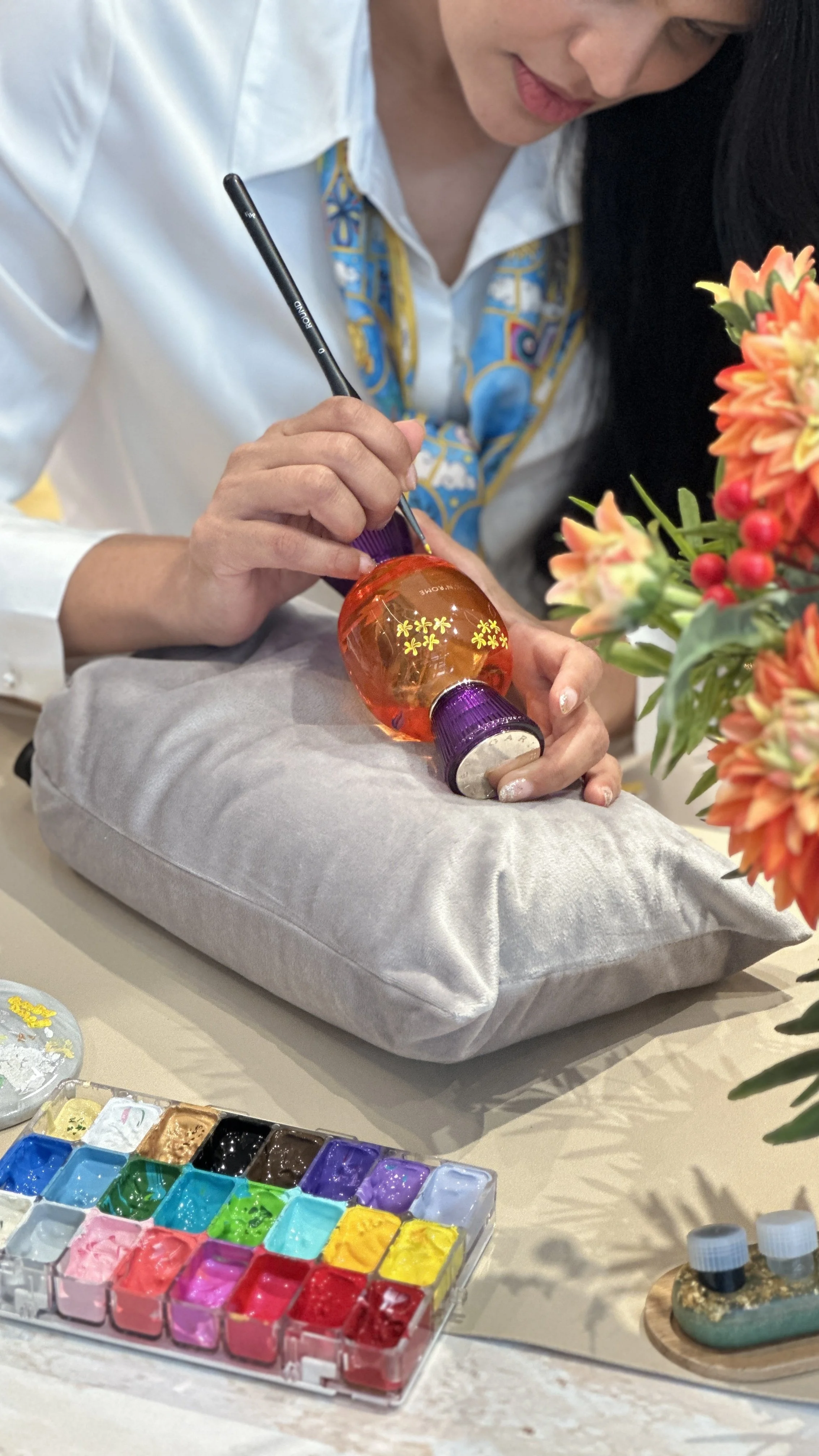 On-site Bottle Painting Artist Hong Kong