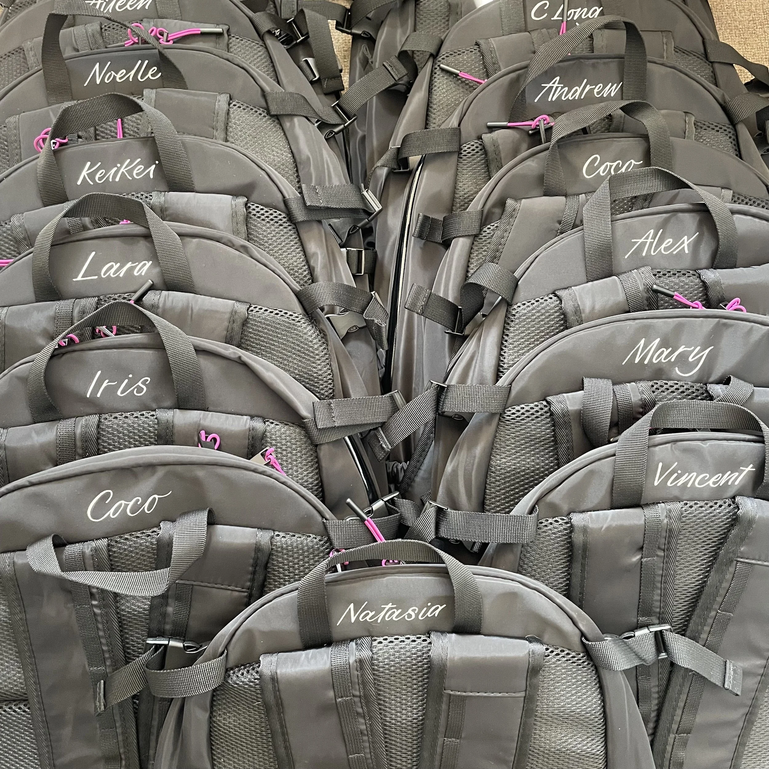 hong kong calligrapher personalised corporate gifts