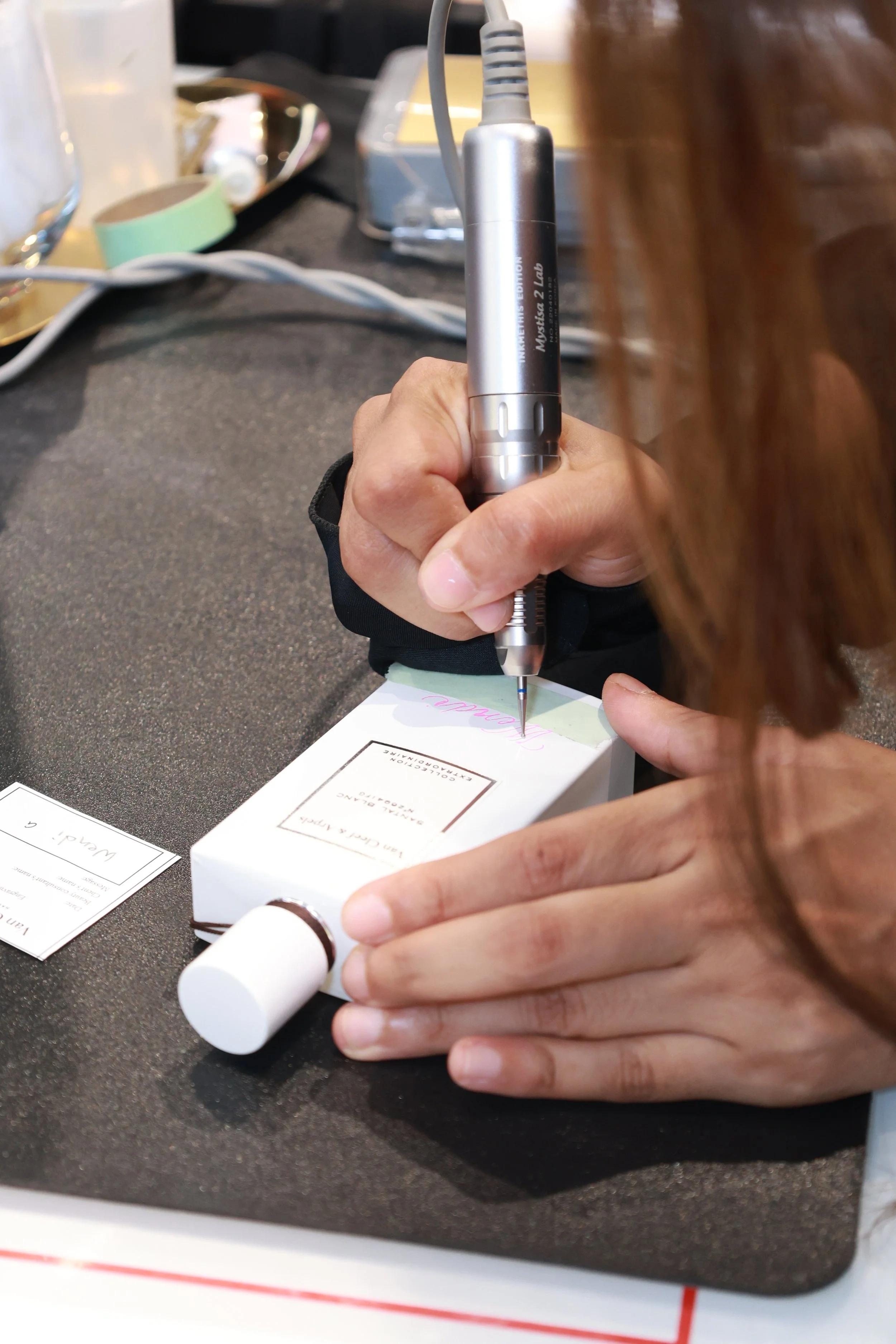 On-site Engraving on Van Cleef and Arpels fragrance at Sephora Hong Kong