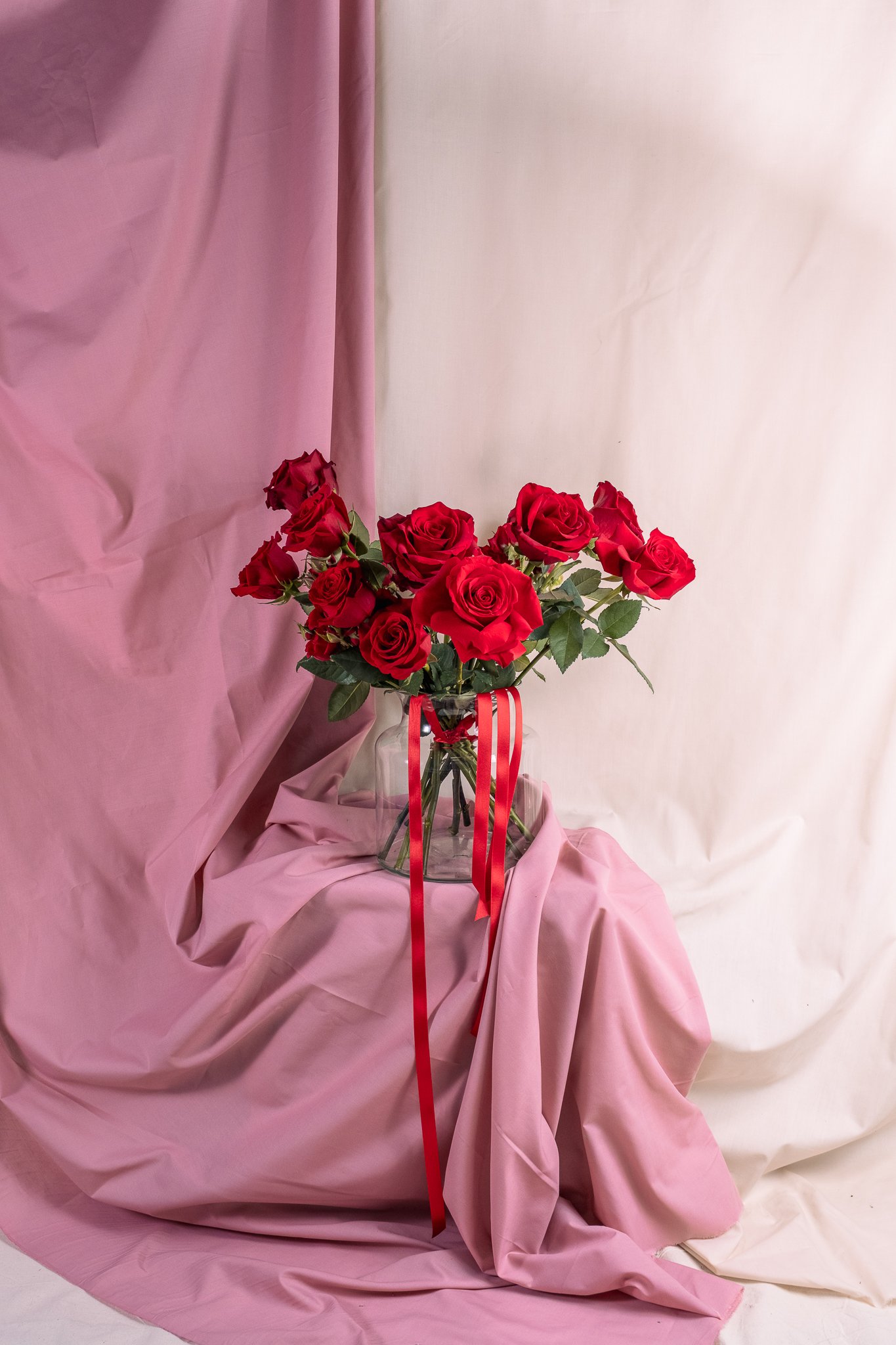 THE BIG RED ONE - 12 red roses