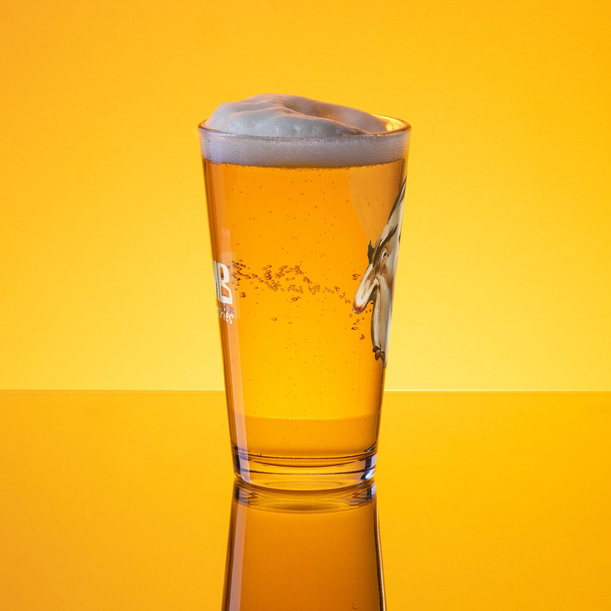 shaker-pint-glass-(16-oz)-16-oz-front-6abdd8f5097f5.jpg