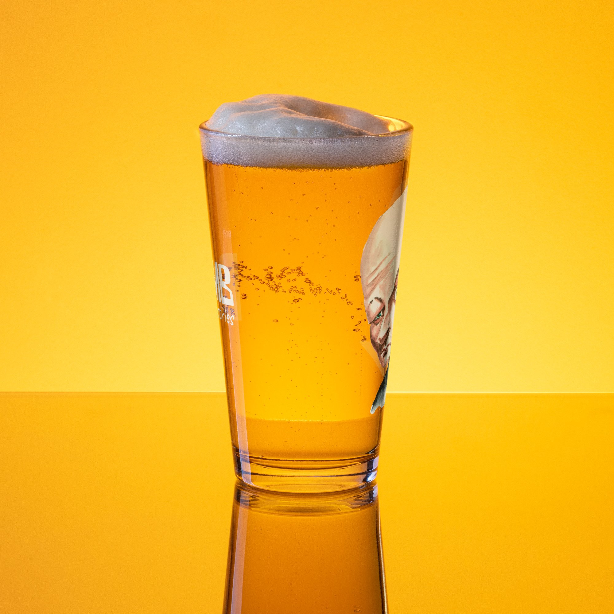 shaker-pint-glass-(16-oz)-16-oz-front-6abdde6062dd9.jpg