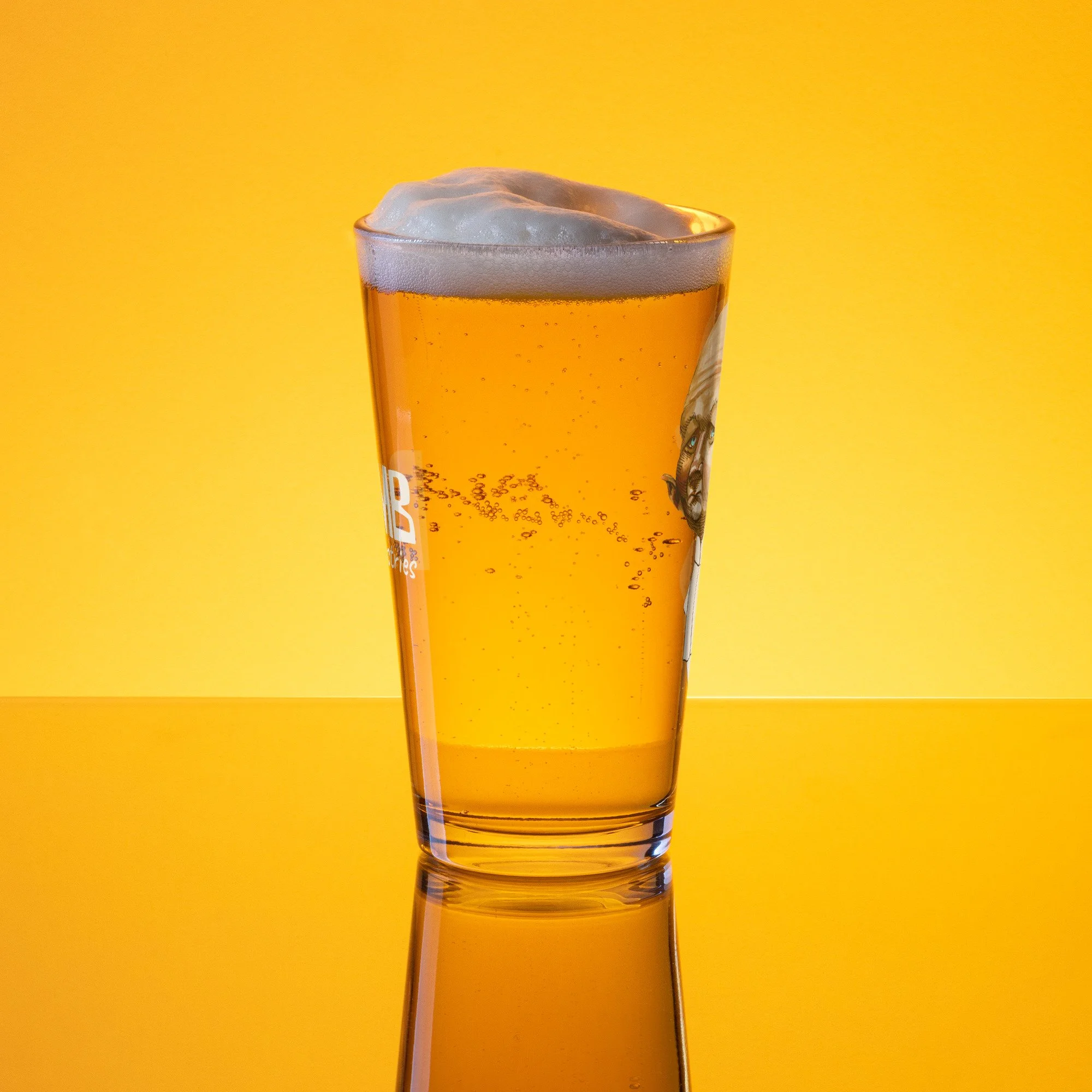 shaker-pint-glass-(16-oz)-16-oz-front-6abde00396e32.jpg