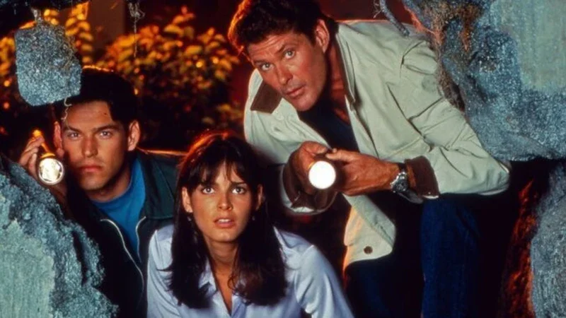 The Dumb Industries Mystery Hour watches Baywatch Nights