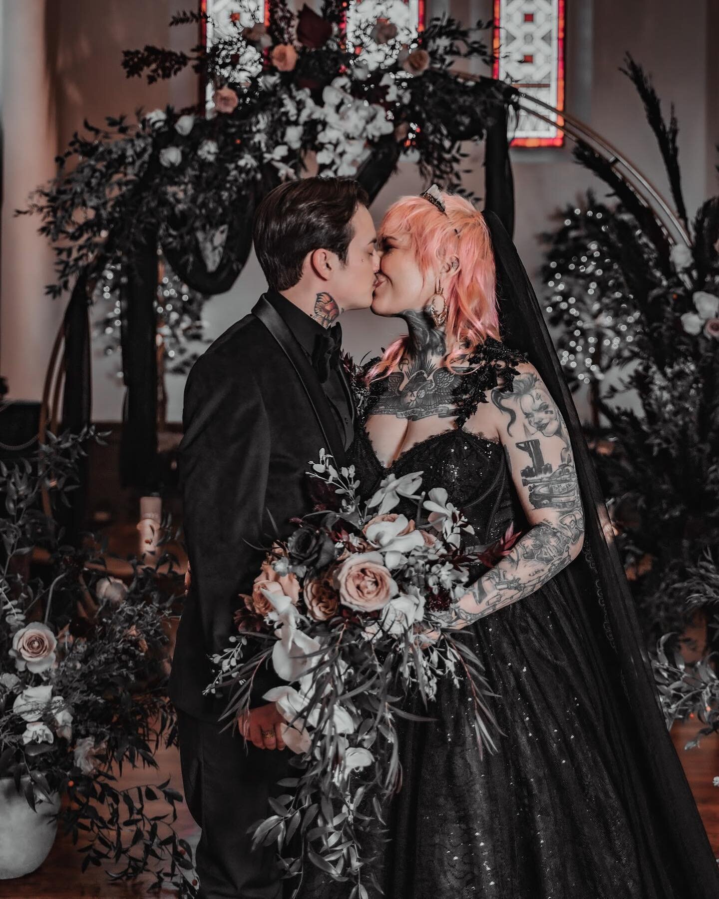 Finally able to post my favorite wedding of 2022 (and possibly ever)
@__kate.black__ &amp; @elliotttwolf your wedding was an absolute dream, thank you both so much for trusting me with you and your parties makeup looks!  Best wedding ever and I&rsquo