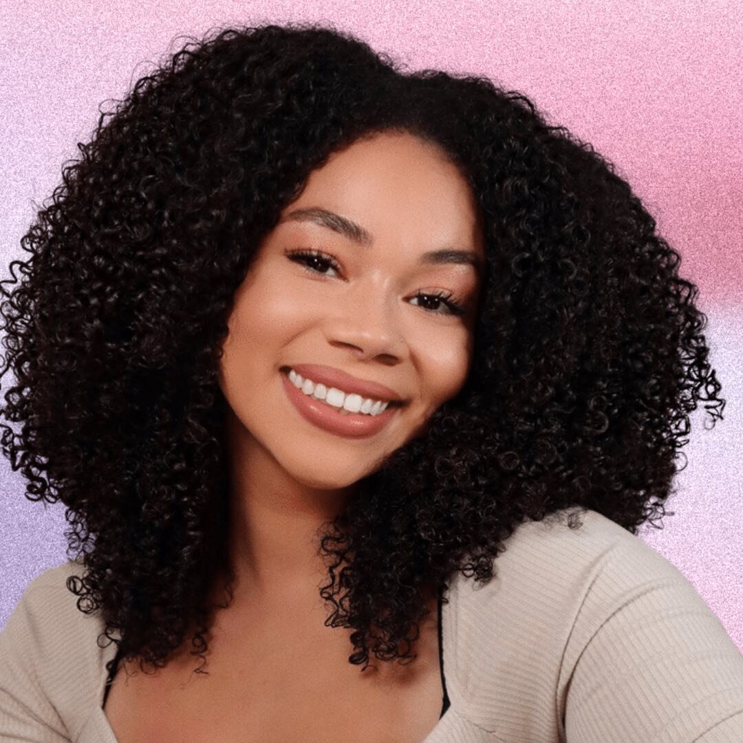 Soul Curly Crush 😍 &bull; @curlelia 

Shop our Curls In Bloom Kit to discover products your kinks + coils + curls will love 🌸📦💜➰

Tap the link in bio to become a VIP Curlfriend 📩 for access to exclusive deals &amp; first dibs on new launches. 


