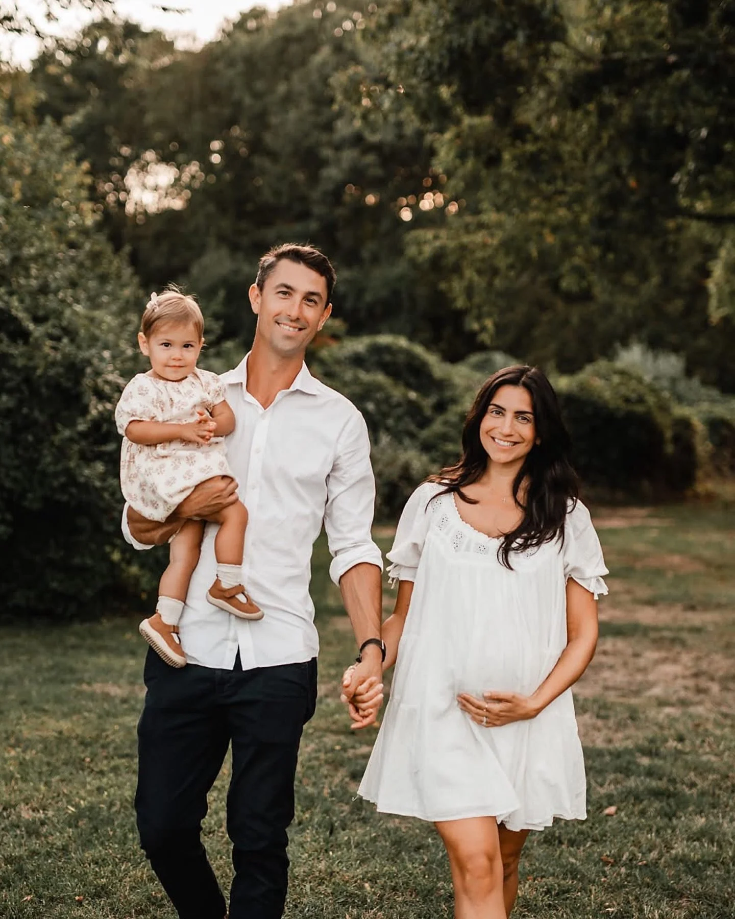 Loved this beautiful family shoot! Now is the time to schedule those family shoots for October! 🤍 Now booking October-April 

#newborn #newbornphotography #newbornphotoshoot #newbornphotographer #rhodeisland #rhodeislandphotographer #rhodeislandphot
