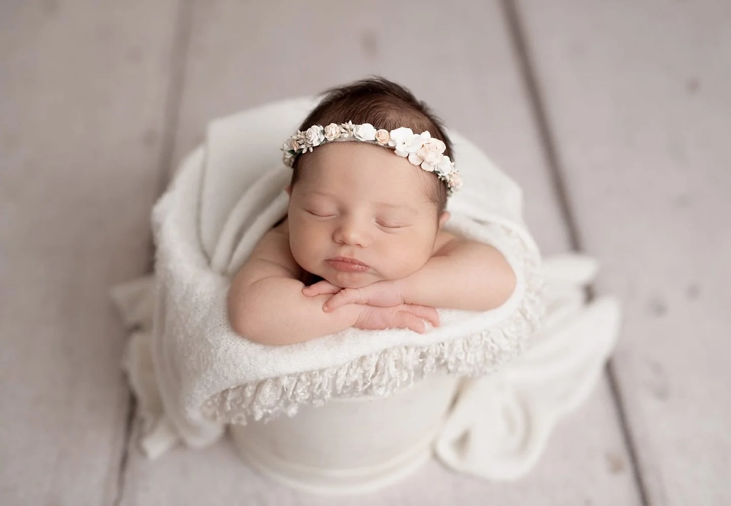 🤍 Now booking October-April 

#newborn #newbornphotography #newbornphotoshoot #newbornphotographer #rhodeisland #rhodeislandphotographer #rhodeislandphotography #riphotographer #babyphotography #babyphotoshoot #bostonnewbornphotographer #bostonnewbo