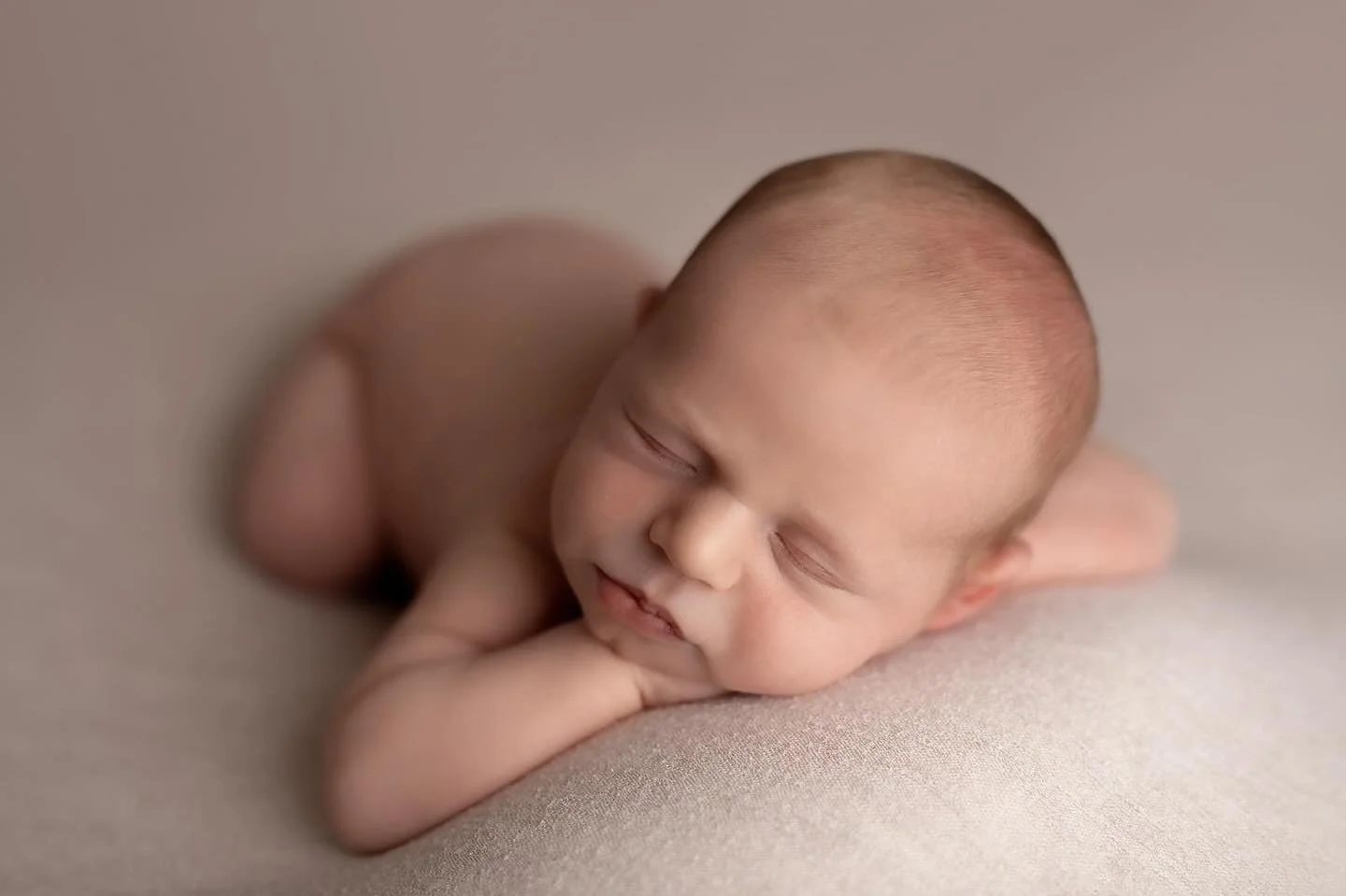 🤍 Now booking December-June

#newborn #newbornphotography #newbornphotoshoot #newbornphotographer #rhodeisland #rhodeislandphotographer #rhodeislandphotography #riphotographer #babyphotography #babyphotoshoot #bostonnewbornphotographer #bostonnewbor