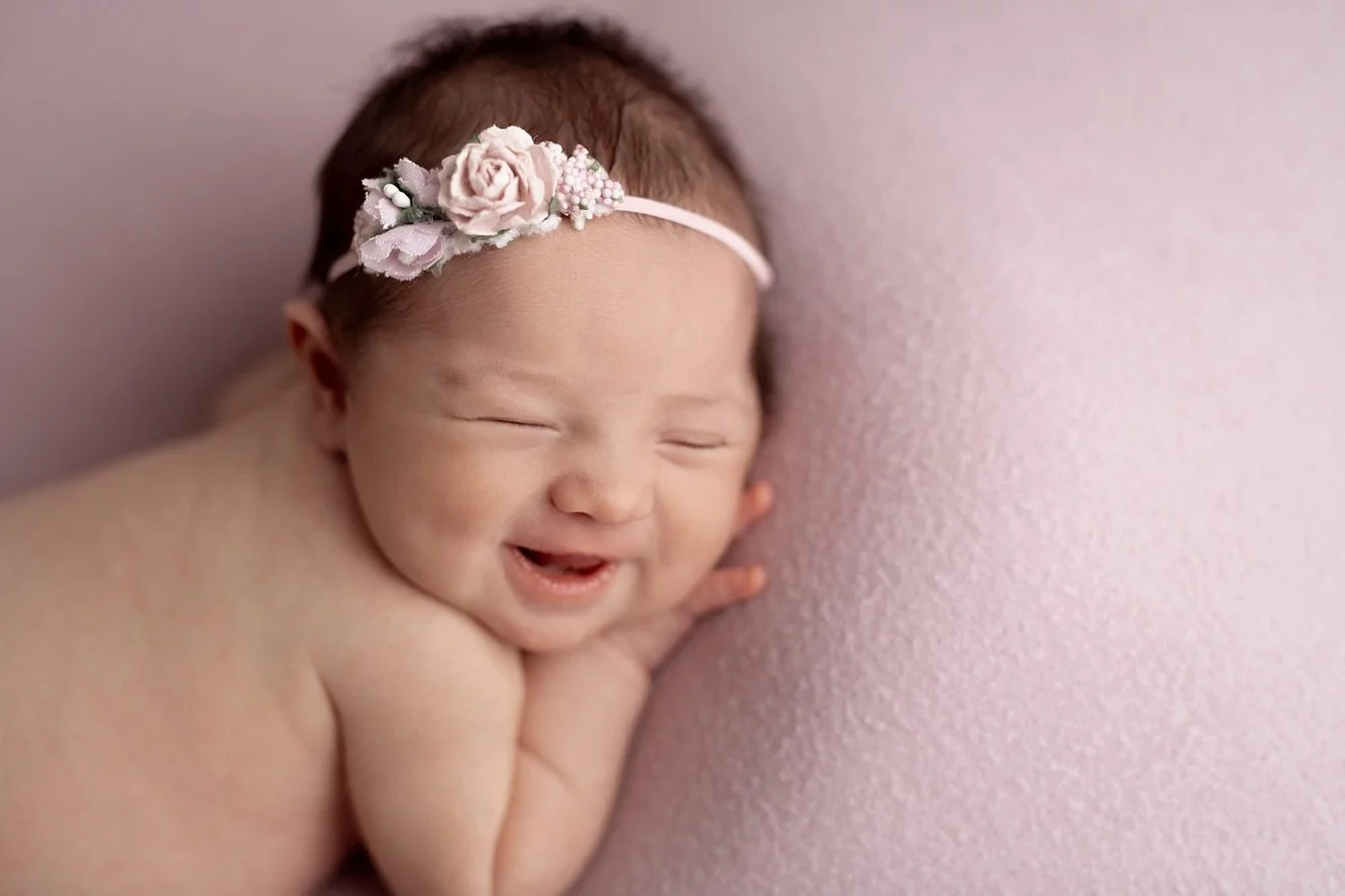 Imagine you&rsquo;re so excited for your baby&rsquo;s first photoshoot and she gives us this big smile. This is your sign to book 🤍 Now booking March-September

#rhodeislandphotographer #rhodeislandnewbornphotographer #rhodeislandmaternityphotograph