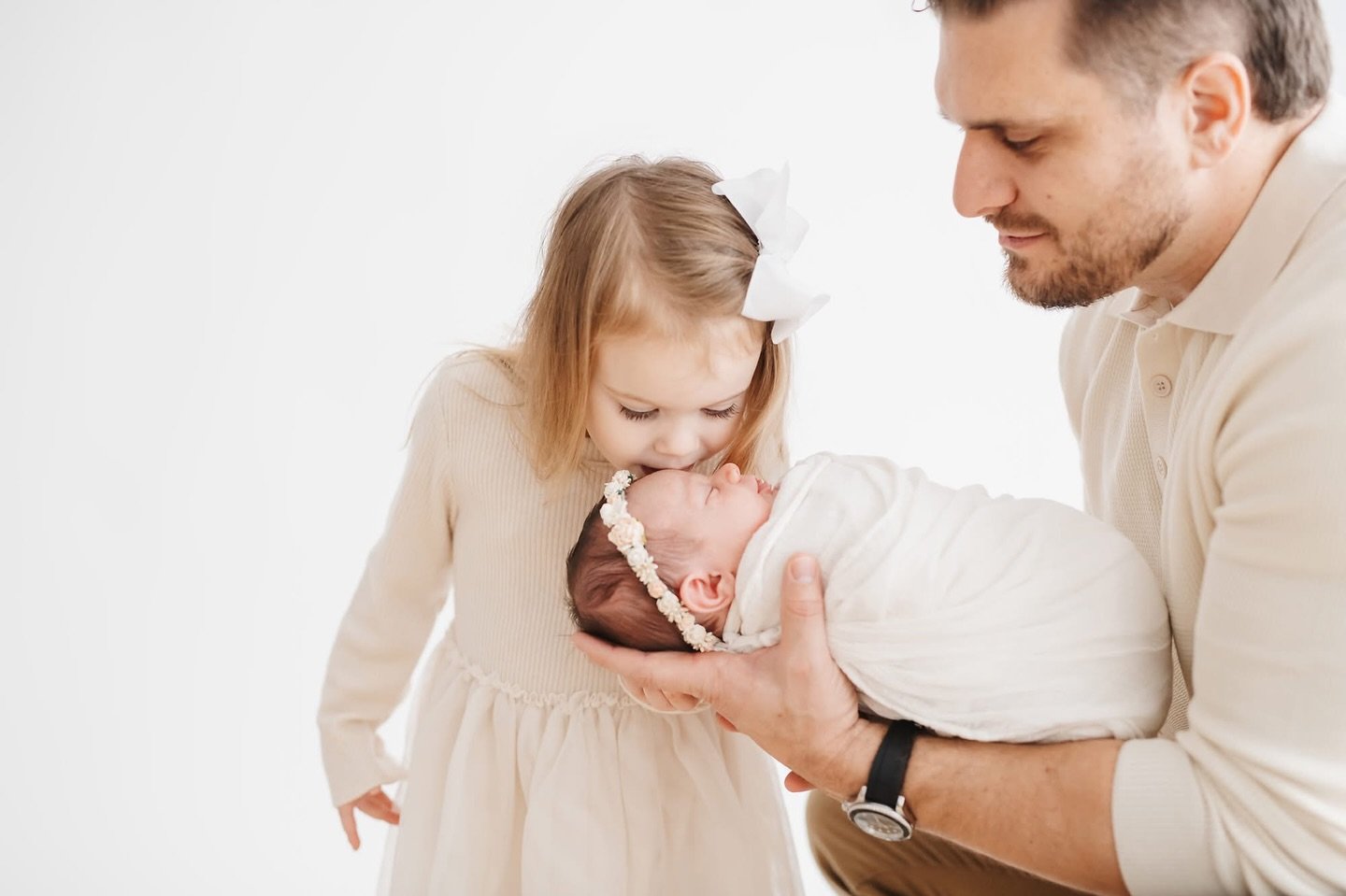 🤍 Now booking April-October

#newbornphotoshoot #bostonnewbornphotographer #babyphotography #newbornphotoshoot #massachusettsnewbornphotographer