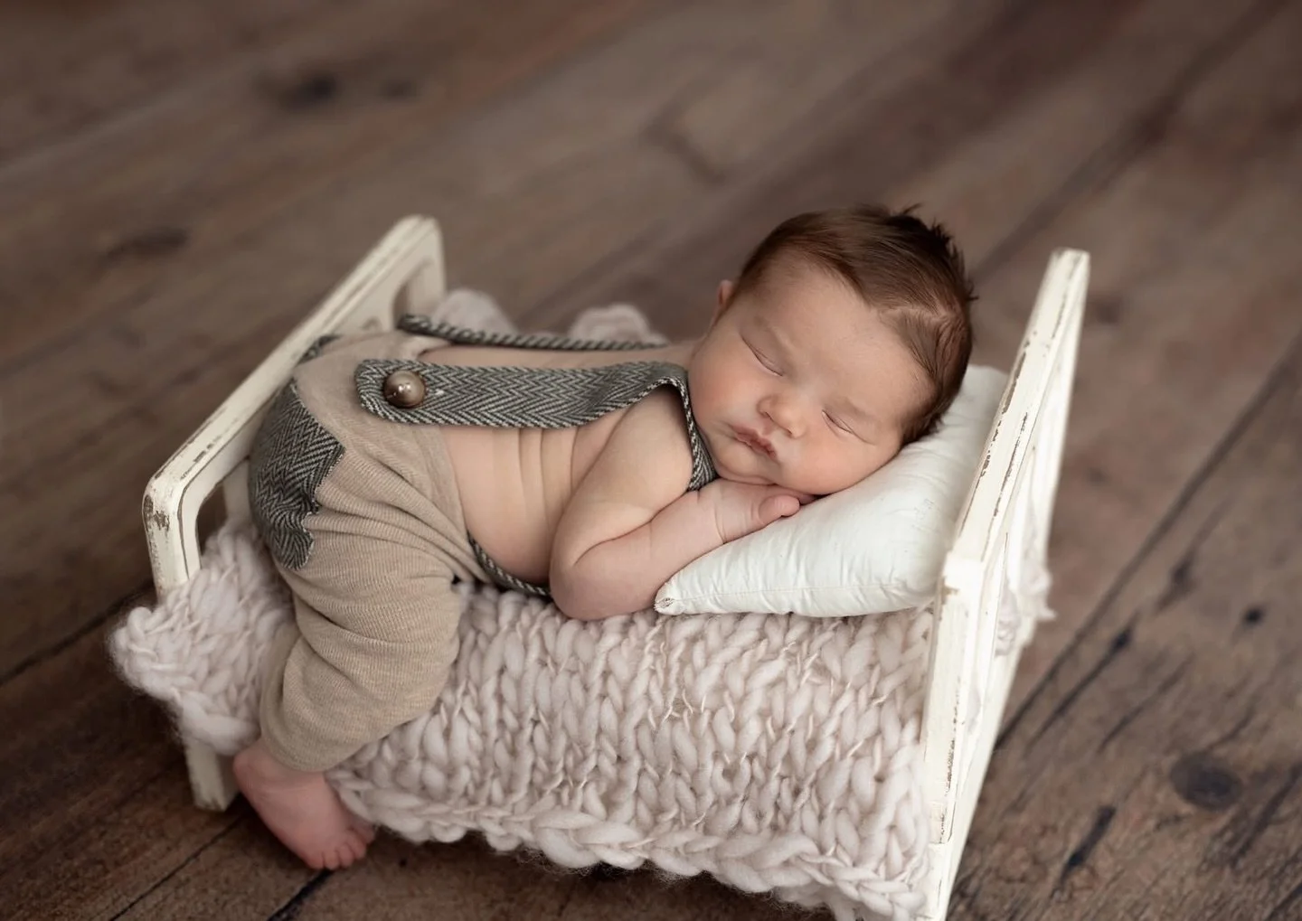 Deklan, 10lbs of sweetness 🤍 Now booking April-October

#newbornphotoshoot #bostonnewbornphotographer #babyphotography #newbornphotoshoot #massachusettsnewbornphotographer