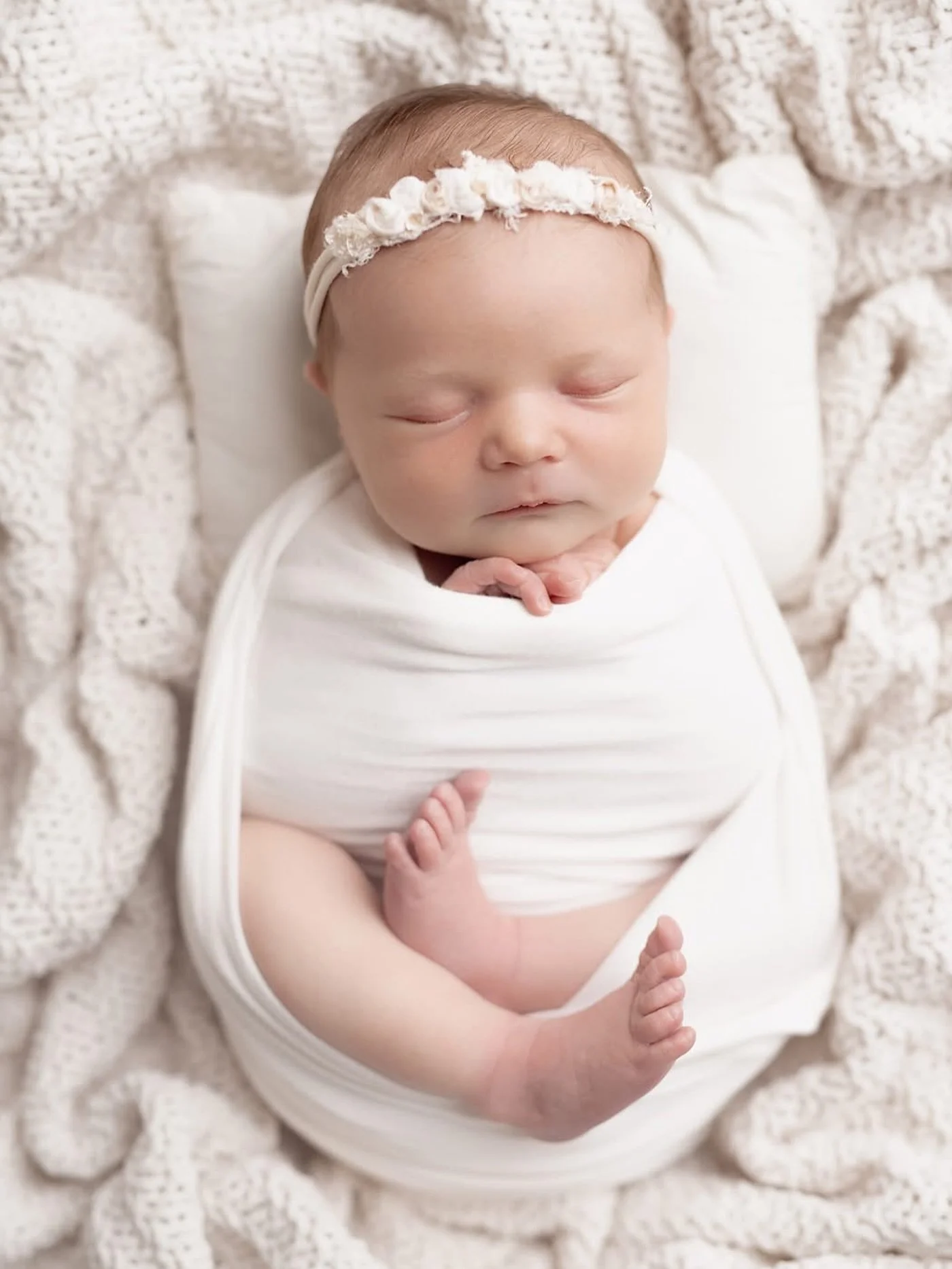 🤍 Now booking April-October

#newbornphotoshoot #babyphotography #rhodeislandbabyphotographer #rhodeislandnewbornphotographer #rhodeislandmaternityphotographer