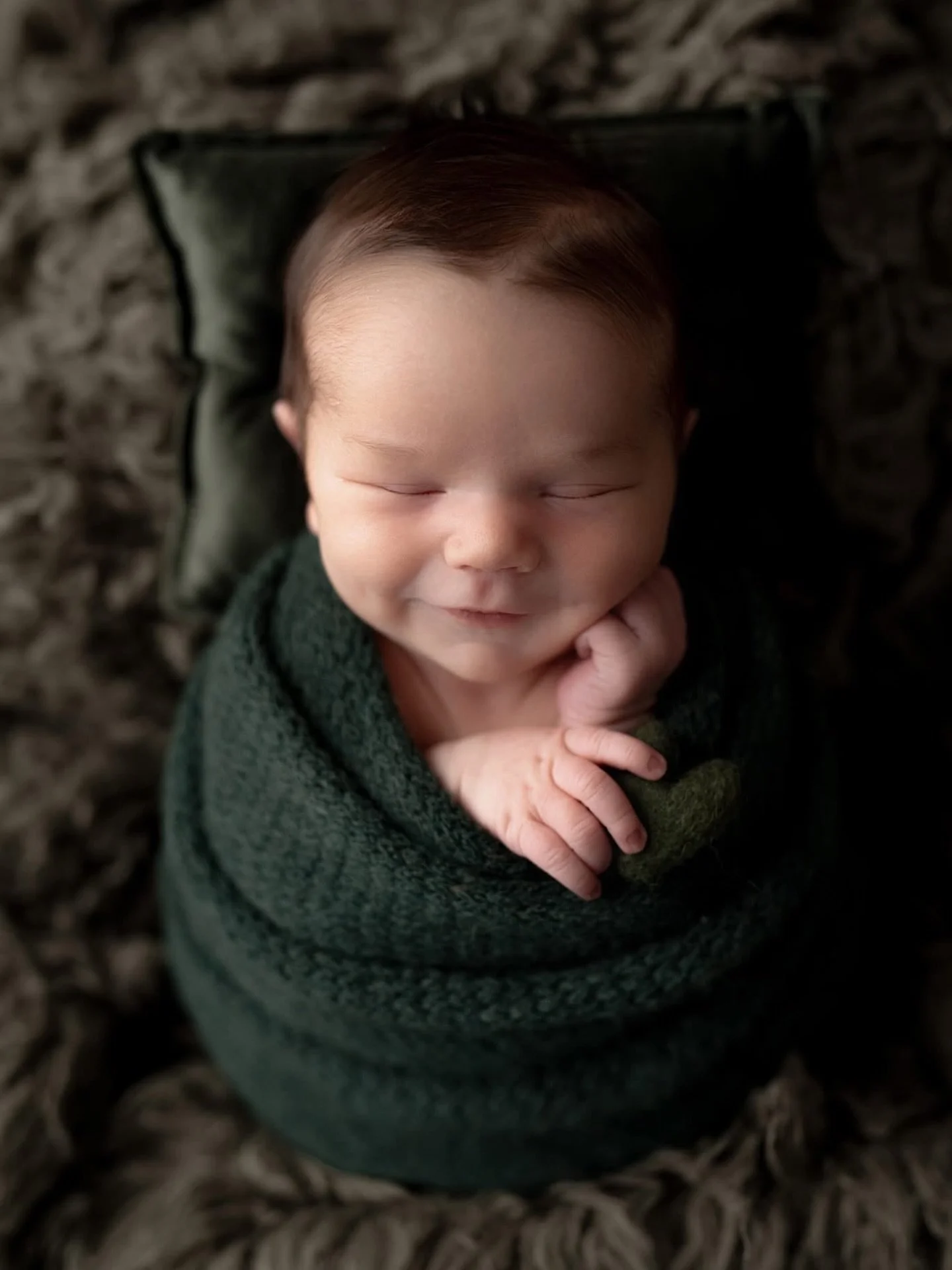 Happy little guy 🤍 Now booking May-November

#newbornphotoshoot #babyphotography #rhodeislandbabyphotographer #rhodeislandnewbornphotographer #rhodeislandmaternityphotographer