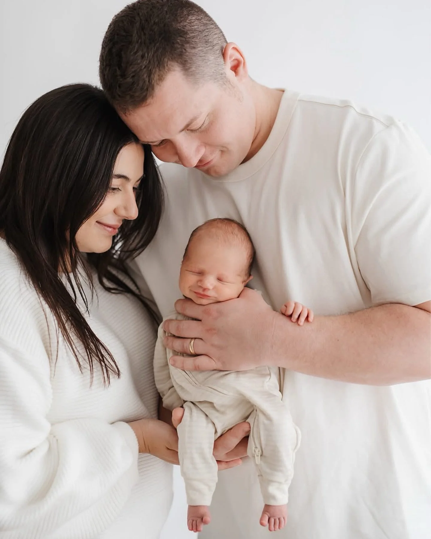 🤍 Now booking May-November

#newbornphotoshoot #babyphotography #rhodeislandbabyphotographer #rhodeislandnewbornphotographer #rhodeislandmaternityphotographer