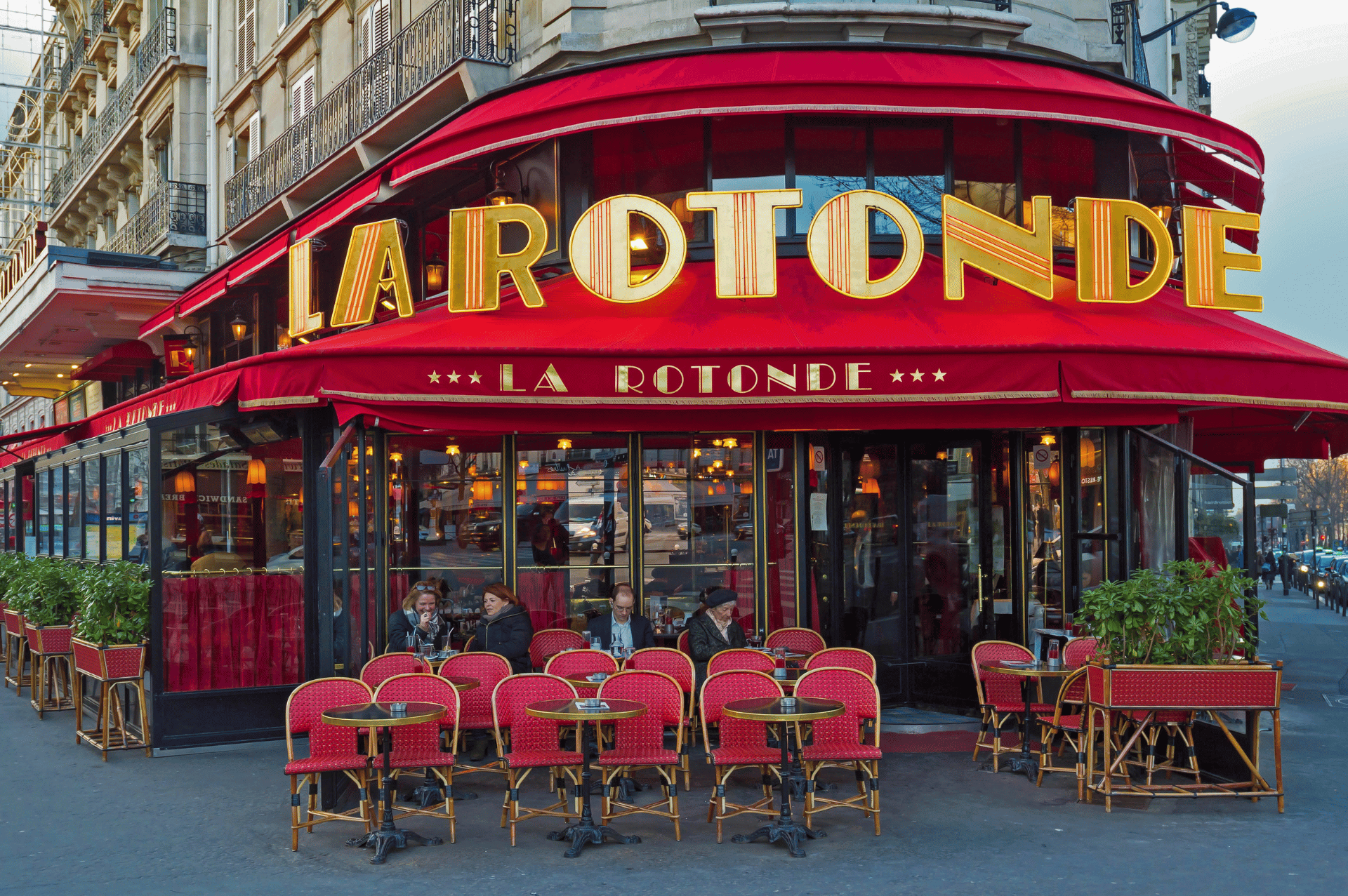 must visit cafes in paris