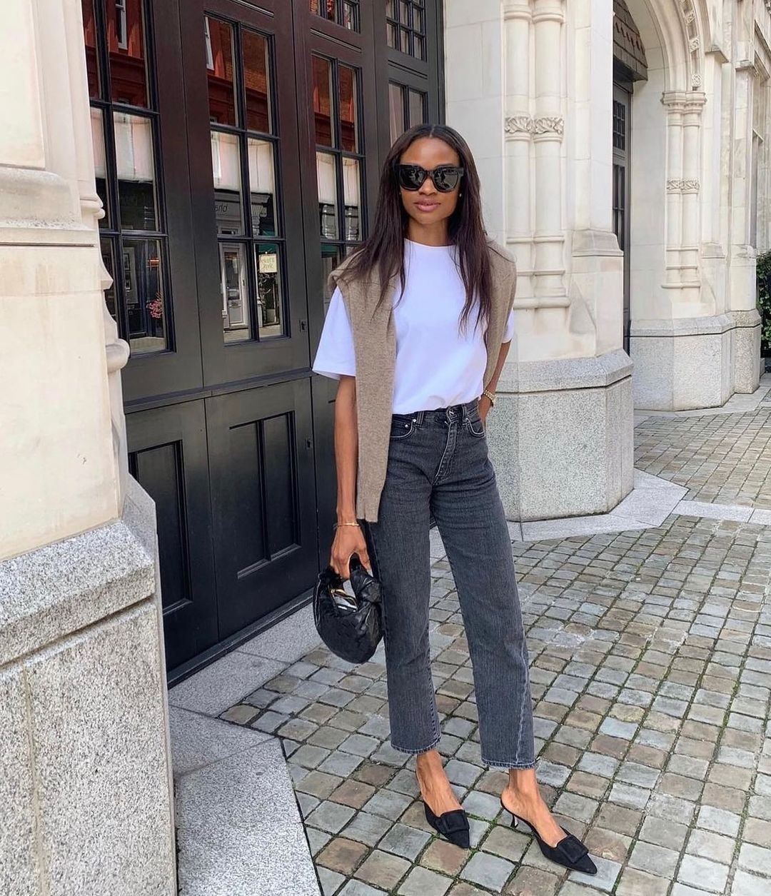 5 Stylish Ways to Wear a White Tee This Fall — Lily Chérie