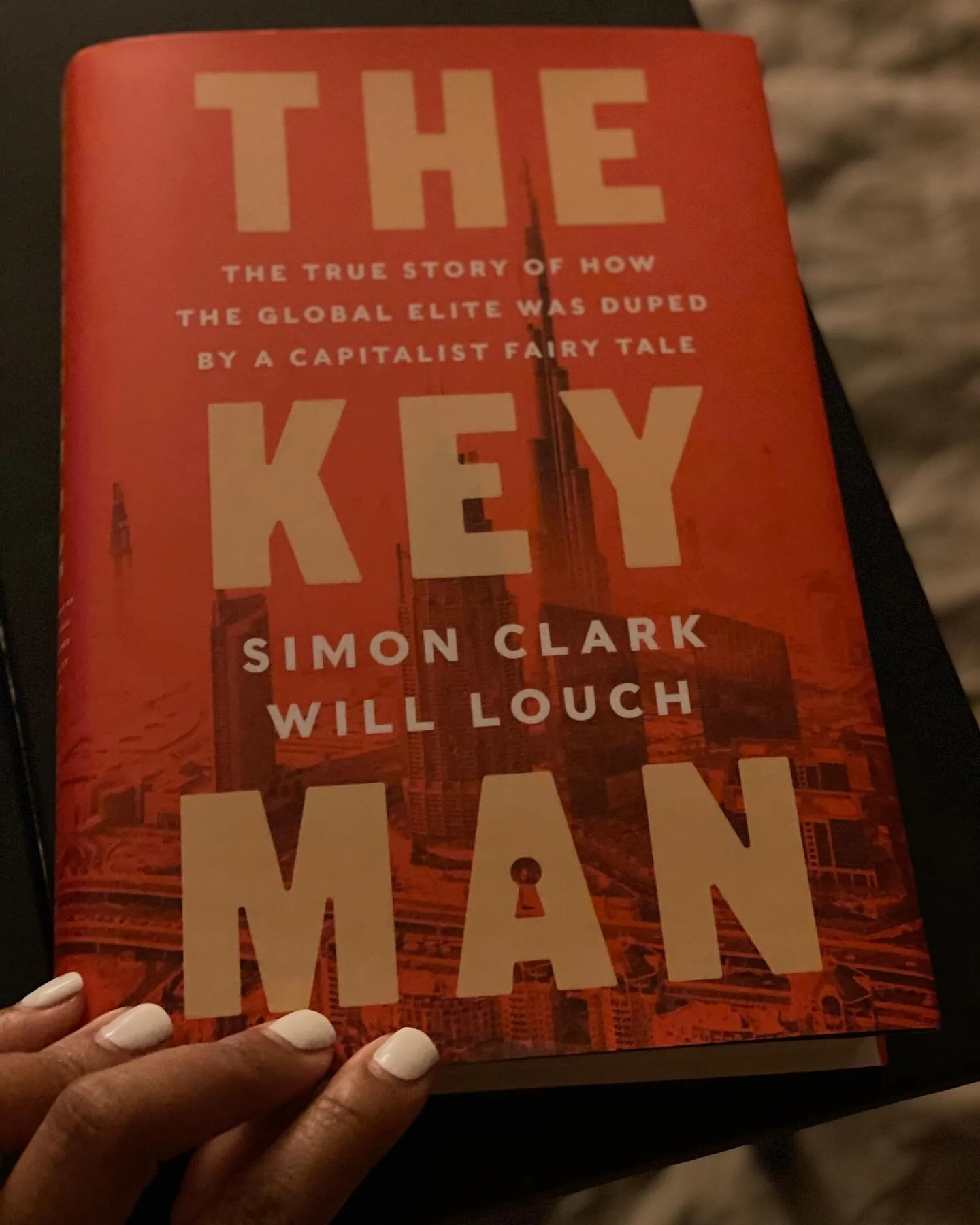 Who doesn&rsquo;t love a story of lies ❓
⠀⠀⠀⠀⠀⠀⠀⠀⠀
Thank you #partner @bibliolifestyle @harpercollins 
⠀⠀⠀⠀⠀⠀⠀⠀⠀
SYNOPSIS:
⠀⠀⠀⠀⠀⠀⠀⠀⠀
 Arif Naqvi was charismatic, inspiring, and self-made&mdash;all the qualities of a successful business leader. The fo
