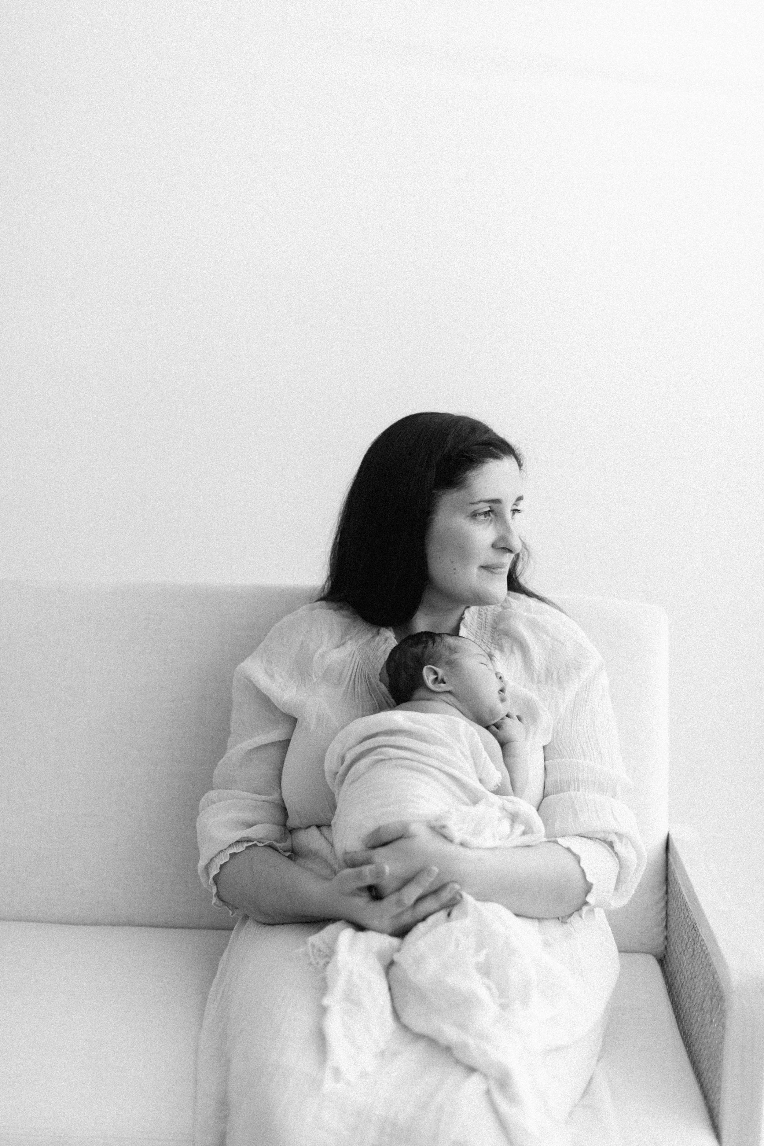 b&w_newborn.jpg