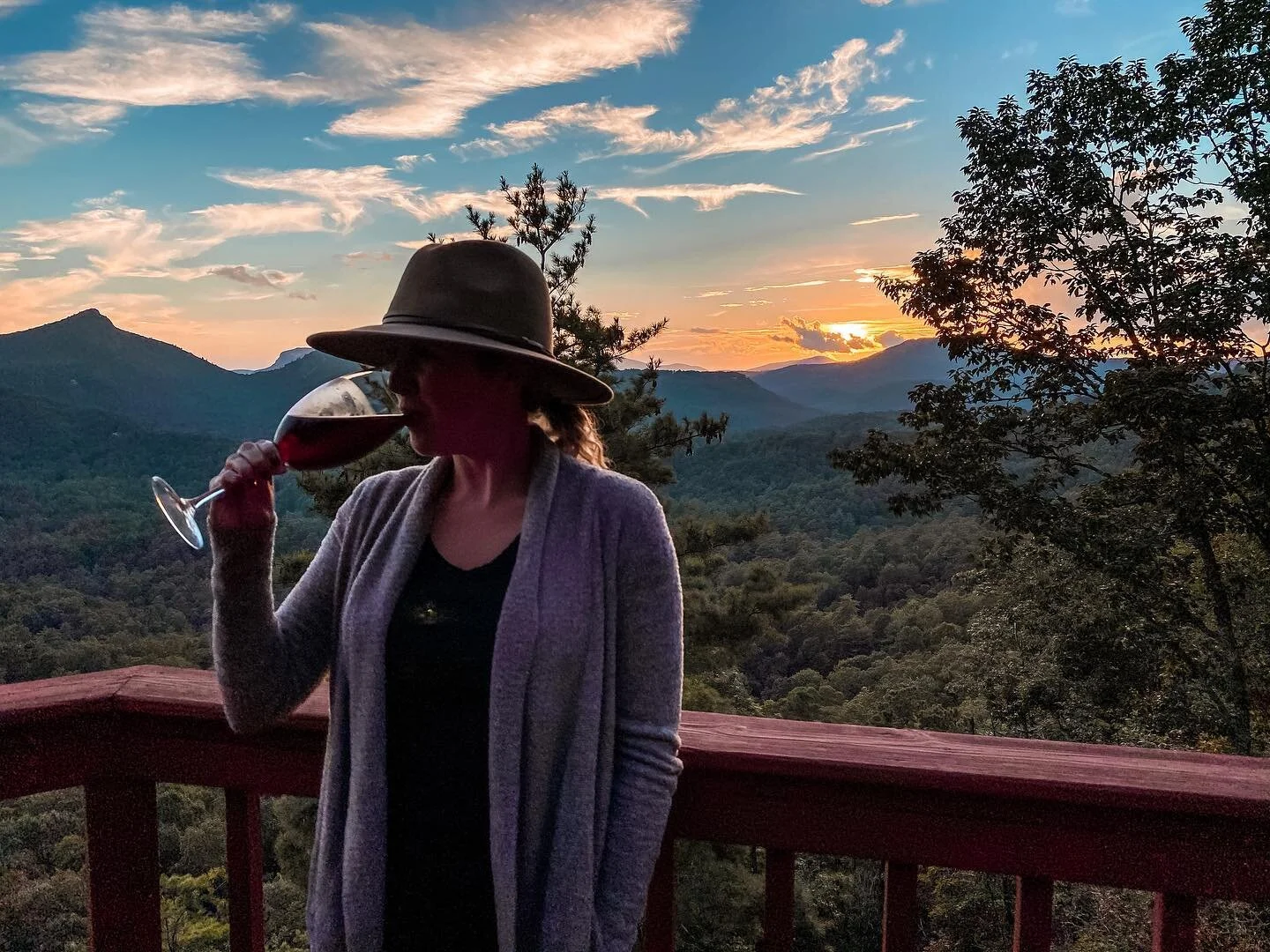 Favorite time of the day 🍷🌞 #sunset #cashiersnc