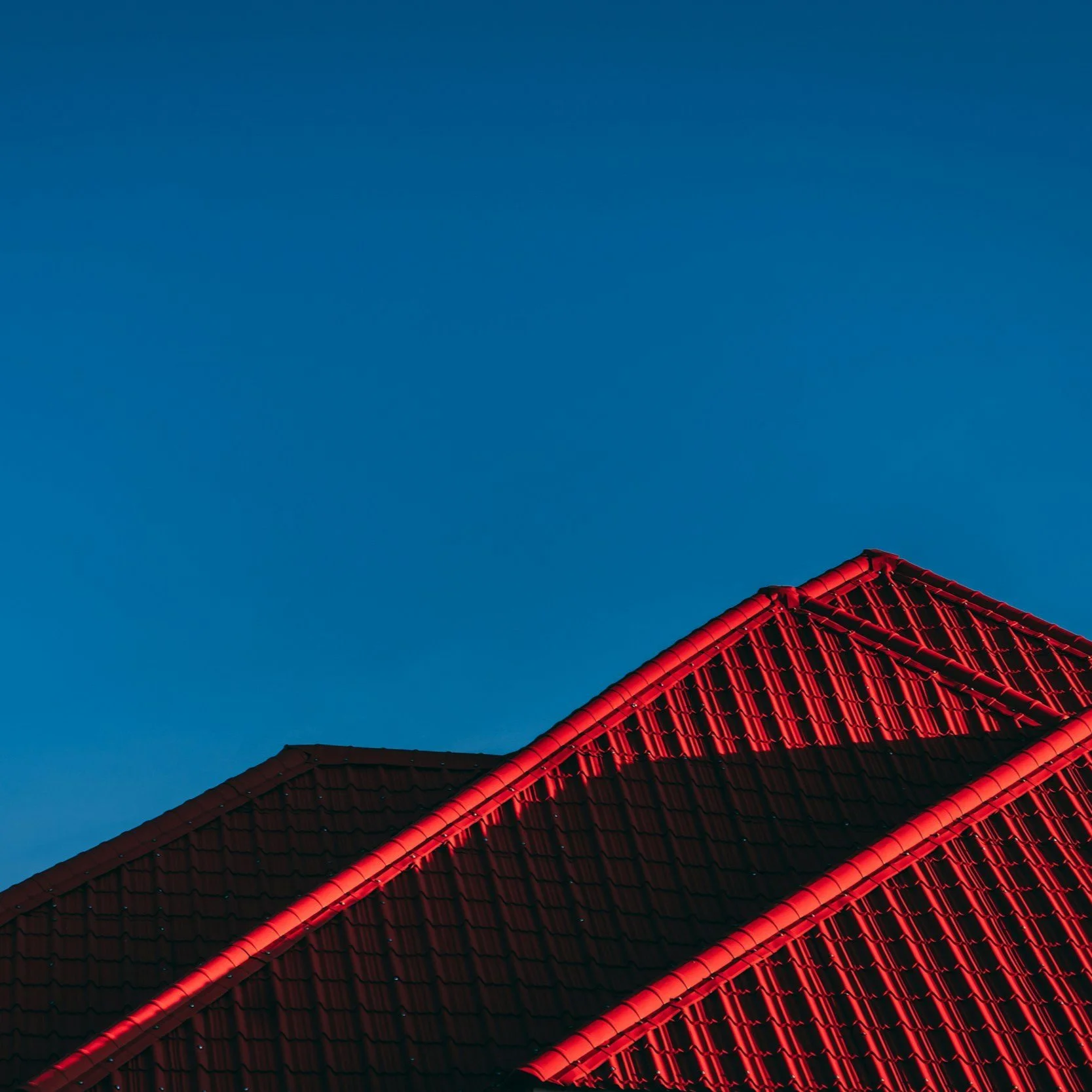 Advanced age alone may not necessitate replacement, but residential roofing experts recommend professional evaluations for metal roofs approaching 40 years.