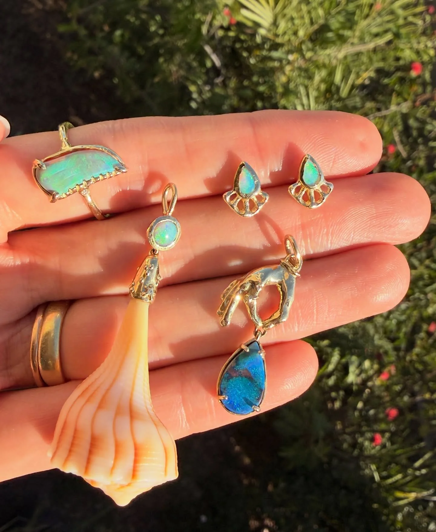 October may be over, but my love for opals is never ending 🌈🪸🦜🐠🪲🌅

These tropical beauties are waiting for their forever homes, and come with sea breezes and endless summer vibes! You can find them (and many more) on our *Ready to Ship* page, l