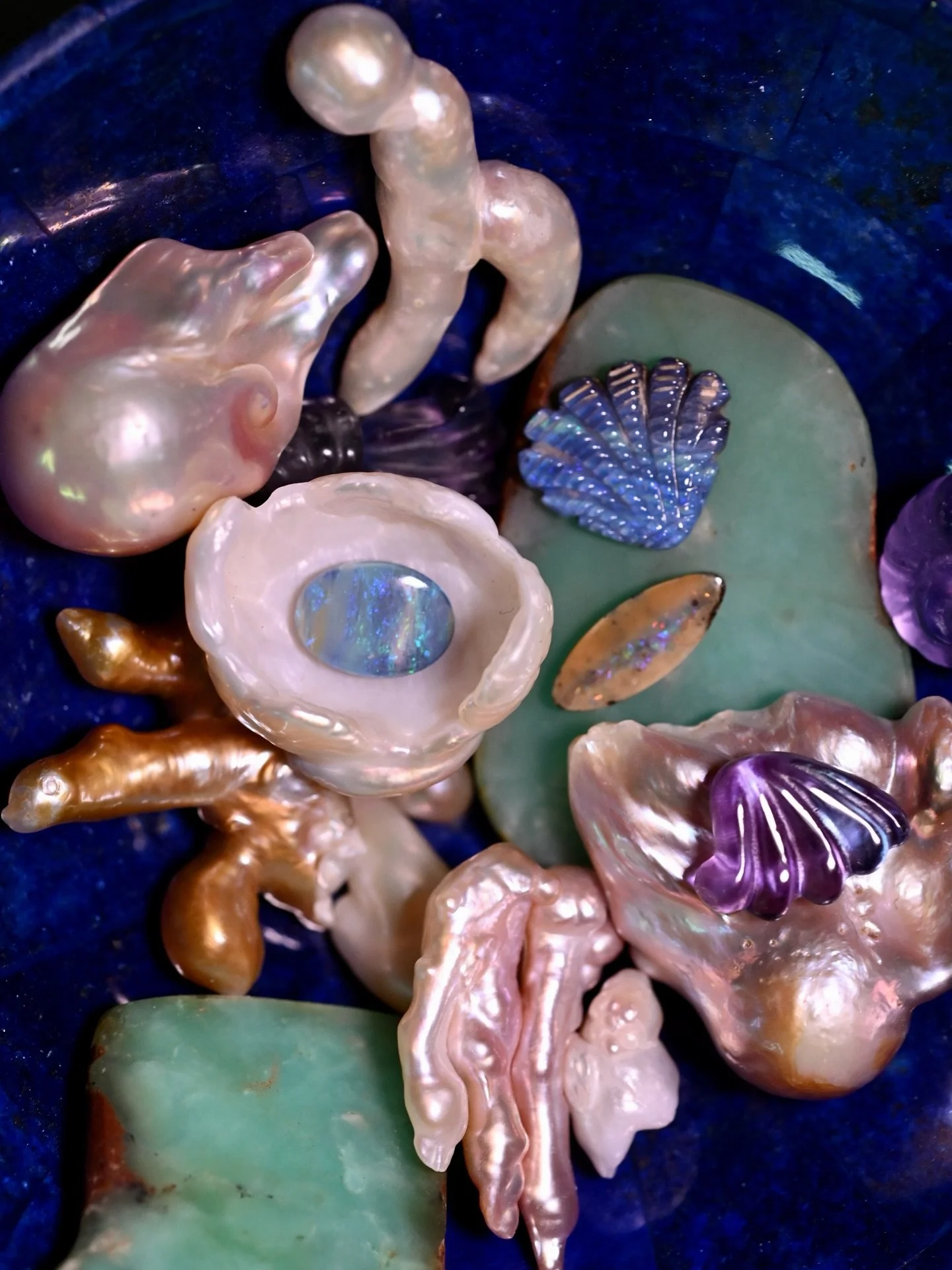 Tucson Gem Show treasures, Part☝🏼

We&rsquo;re back, baby! The Tucson Gem Show is more of a &ldquo;new year&rdquo; marker for me than January 1st, so being able to share my finds with you upon my return is something I look forward to every year.

My
