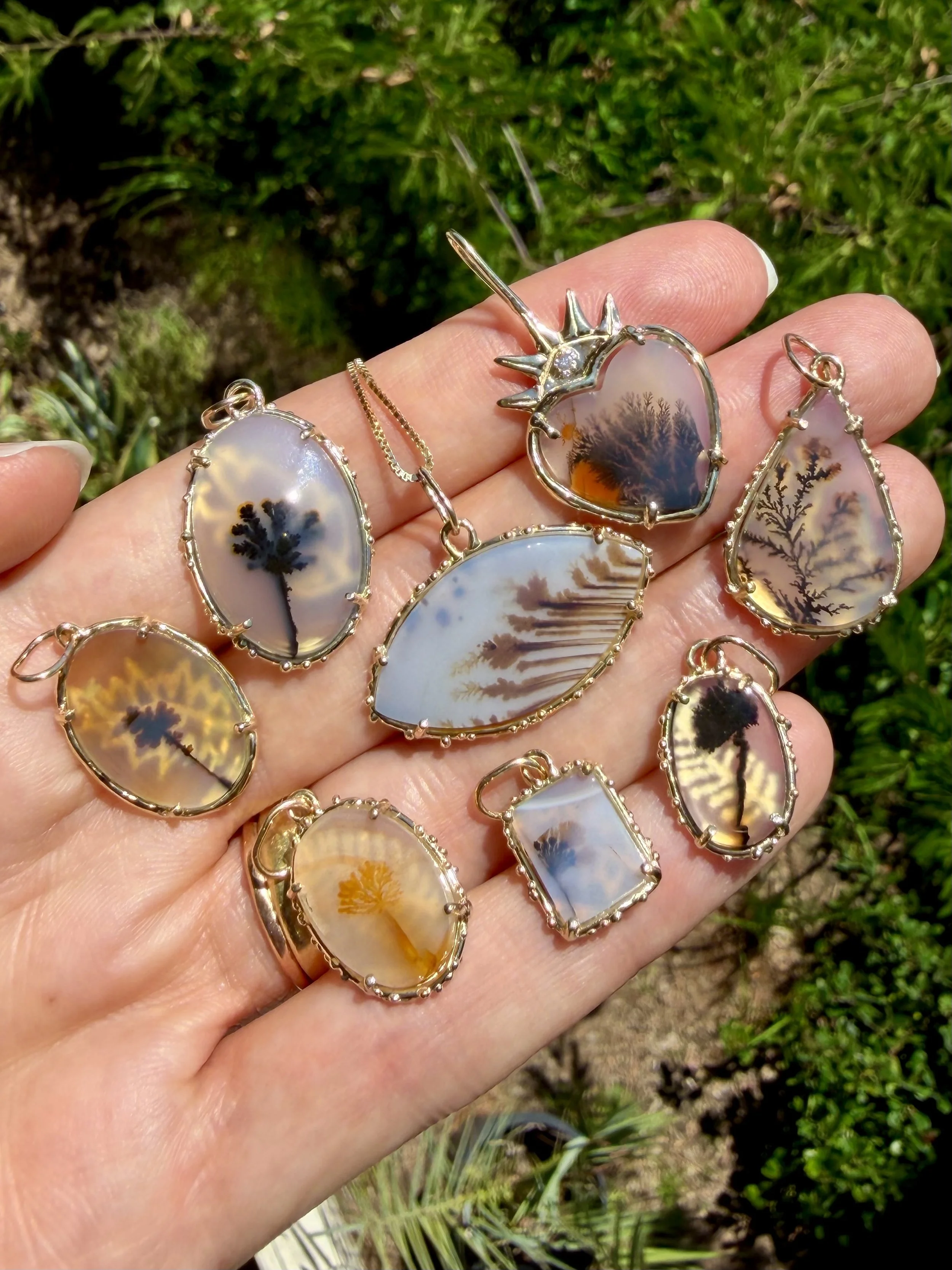 Group dendritic agate front.jpeg