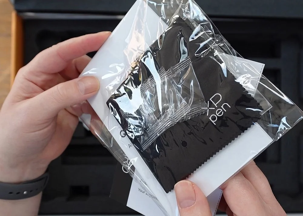 AP27_Unboxing_5.jpg