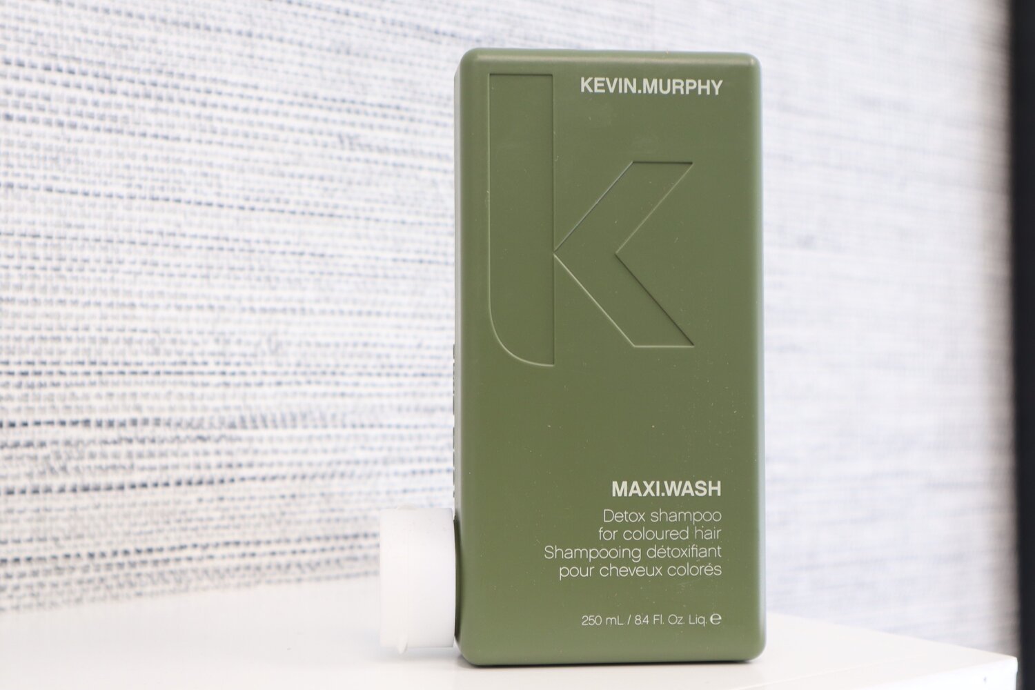 Kevin.Murphy Maxi.Wash - Detoxifying Shampoo for Colored Hair