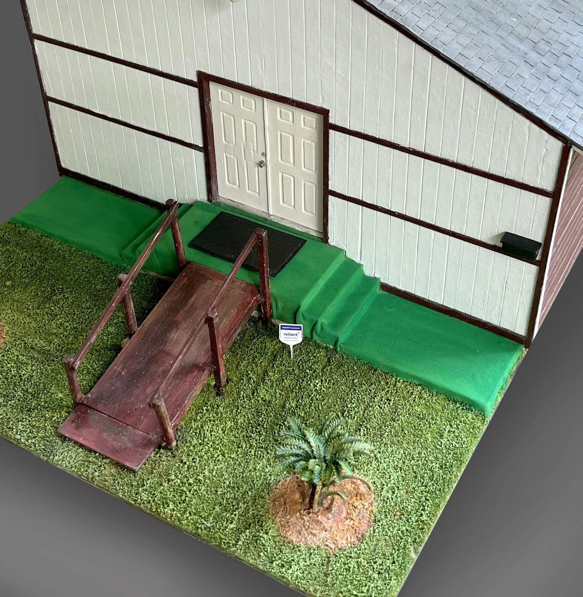 Paula Street, 2024-25 Mixed media. 10.5" x 15.5" x 12" (scale 1:24) 29.65464, -95.34699