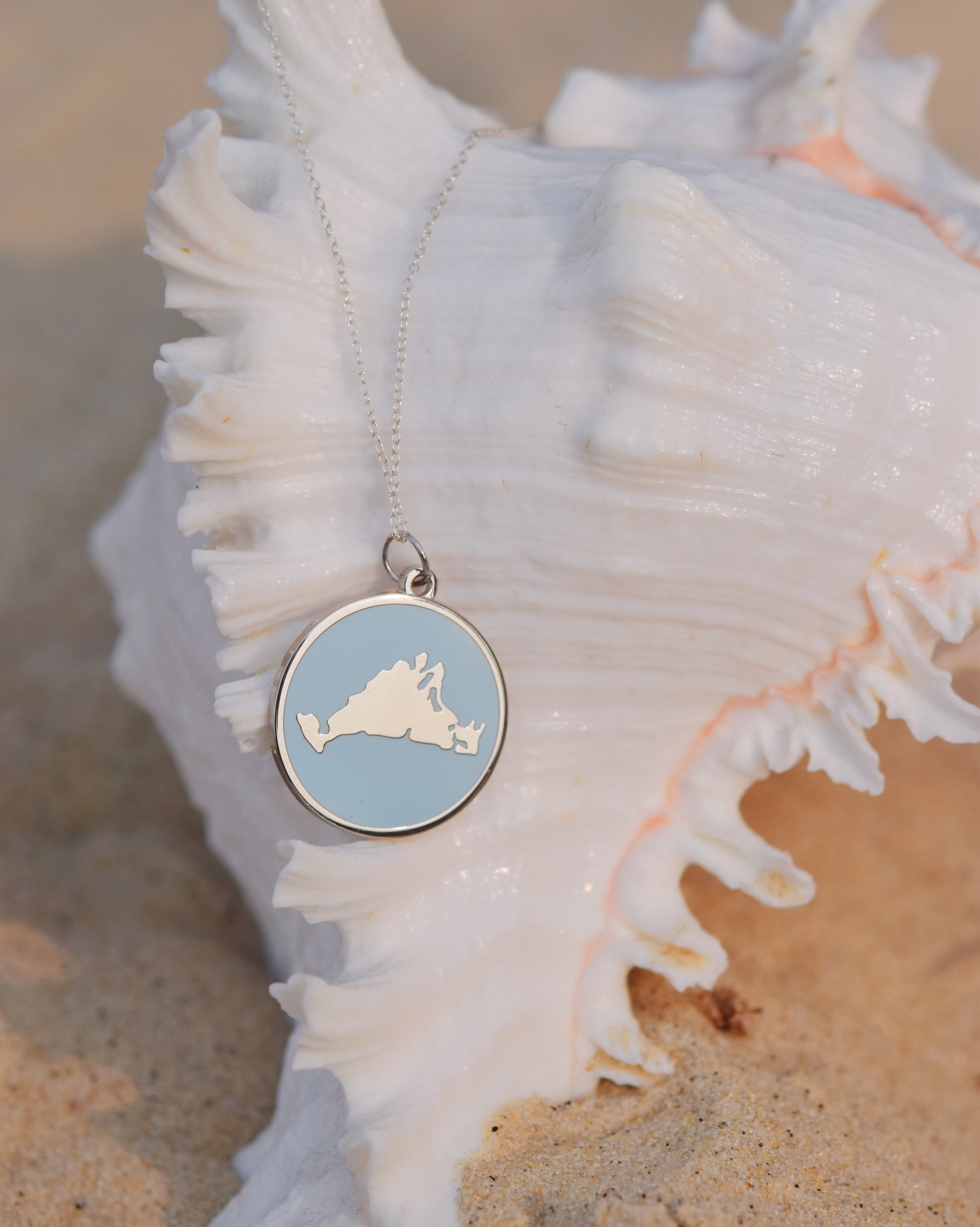 Martha's Vineyard Pendant Necklace (Silver/Blue/LARGE))