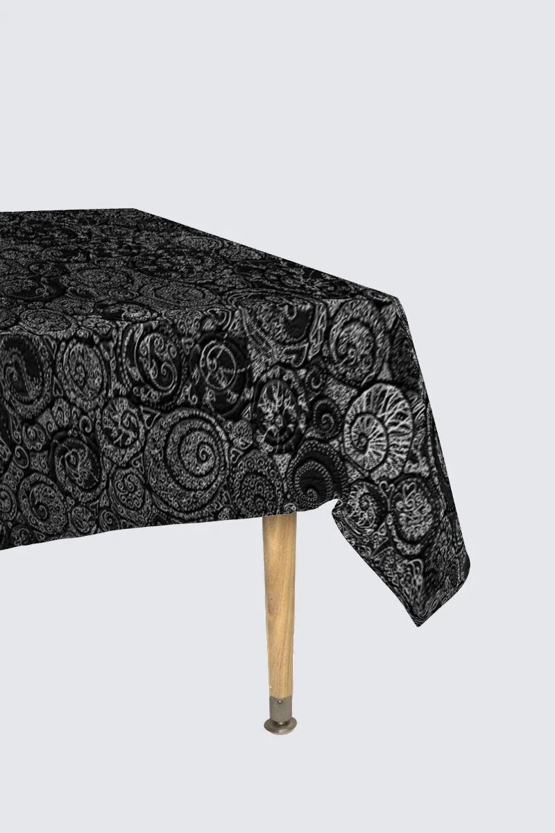 HeartSpaceBlkTablecloth1.jpg