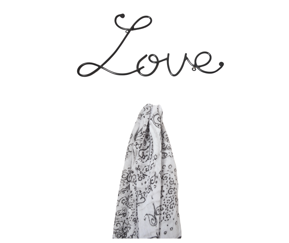 HSGwhtscarf&love.png