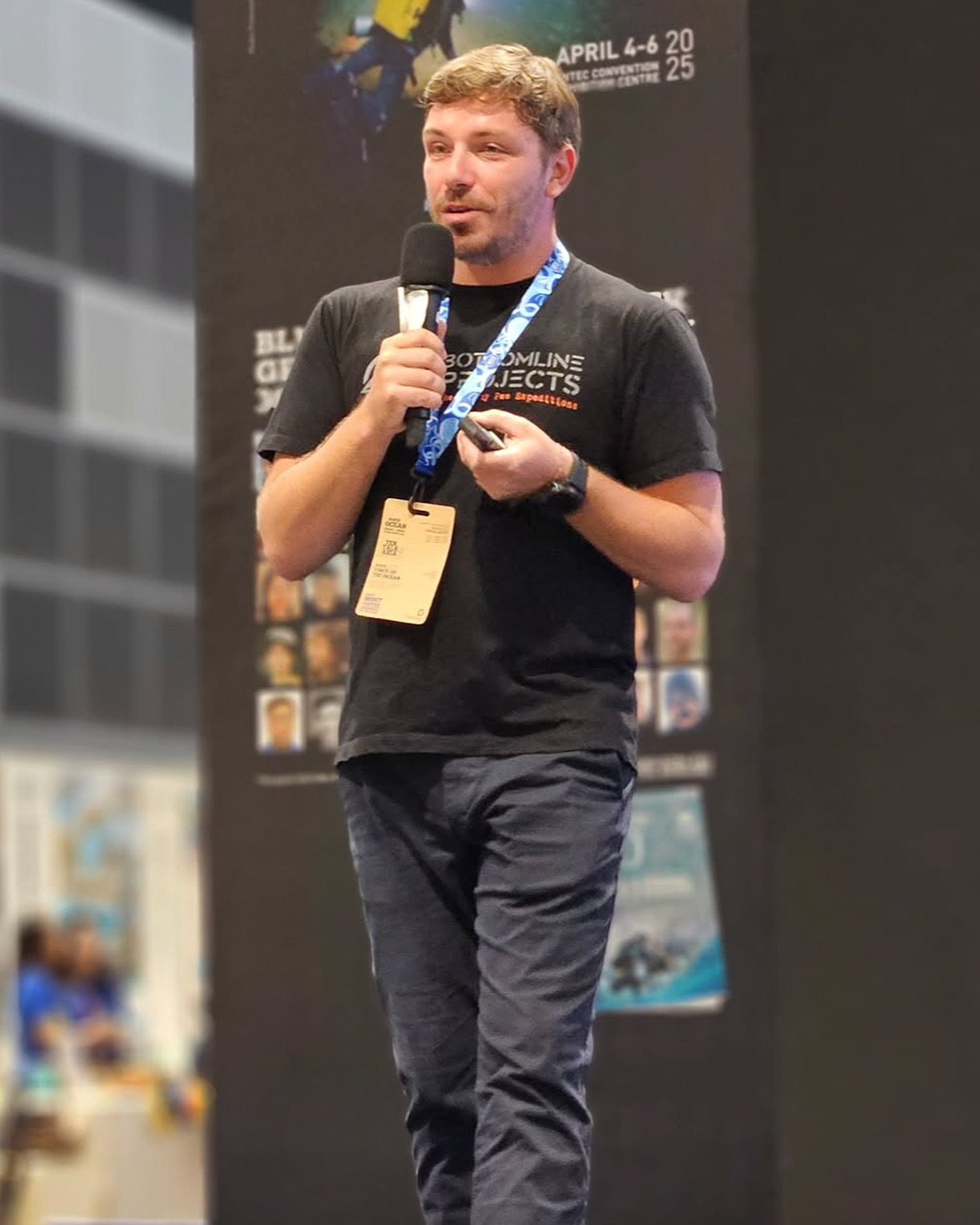 2025 Life Update

As you have seen, I have been a little less present on social media lately, and I wanted to update you on the reasons that made me post less than previously. 

Life was particularly hectic for a while, especially for the last 6 mont