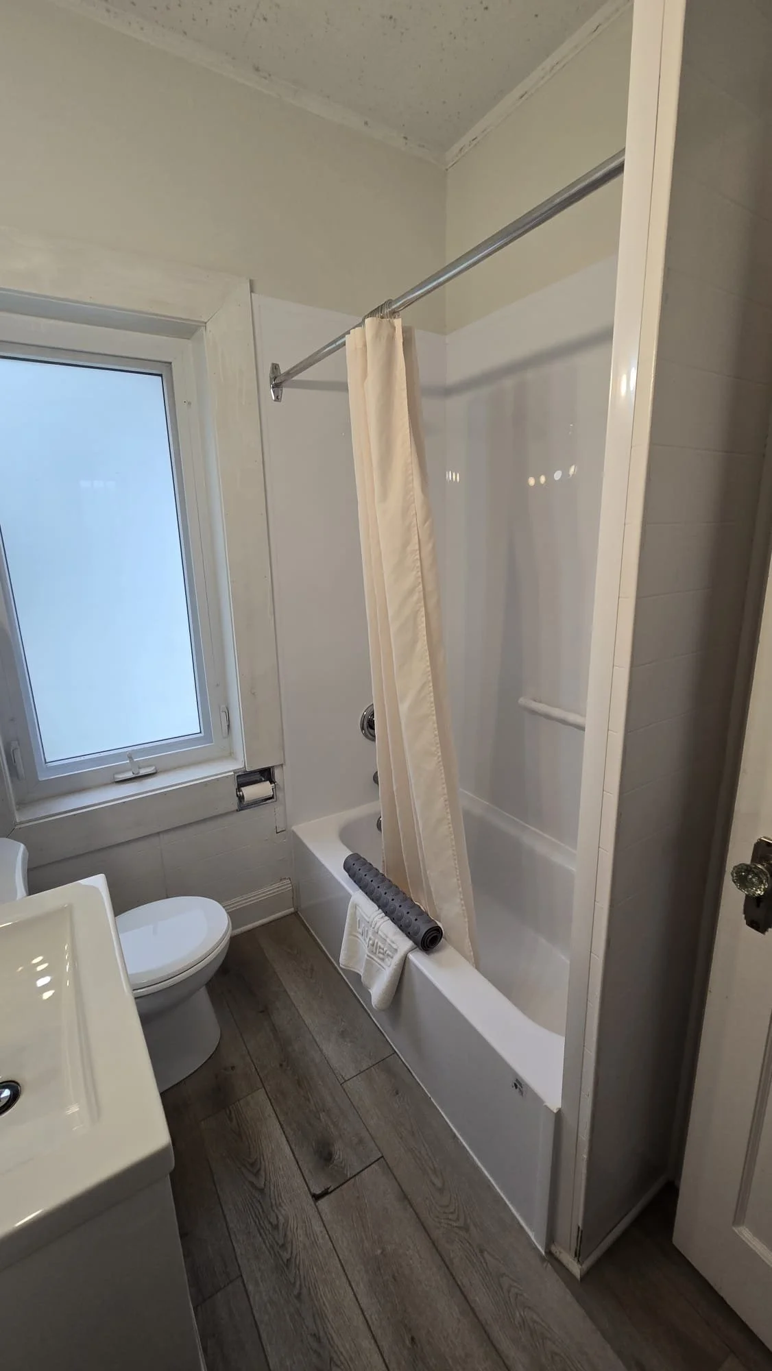 PHOTO-2025-10-06-10-13-34 3.jpg