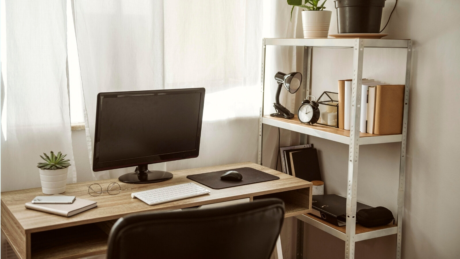 21 Unbelievably Simple Ways To Keep Your Home Office Organized & Stay Clutter Free