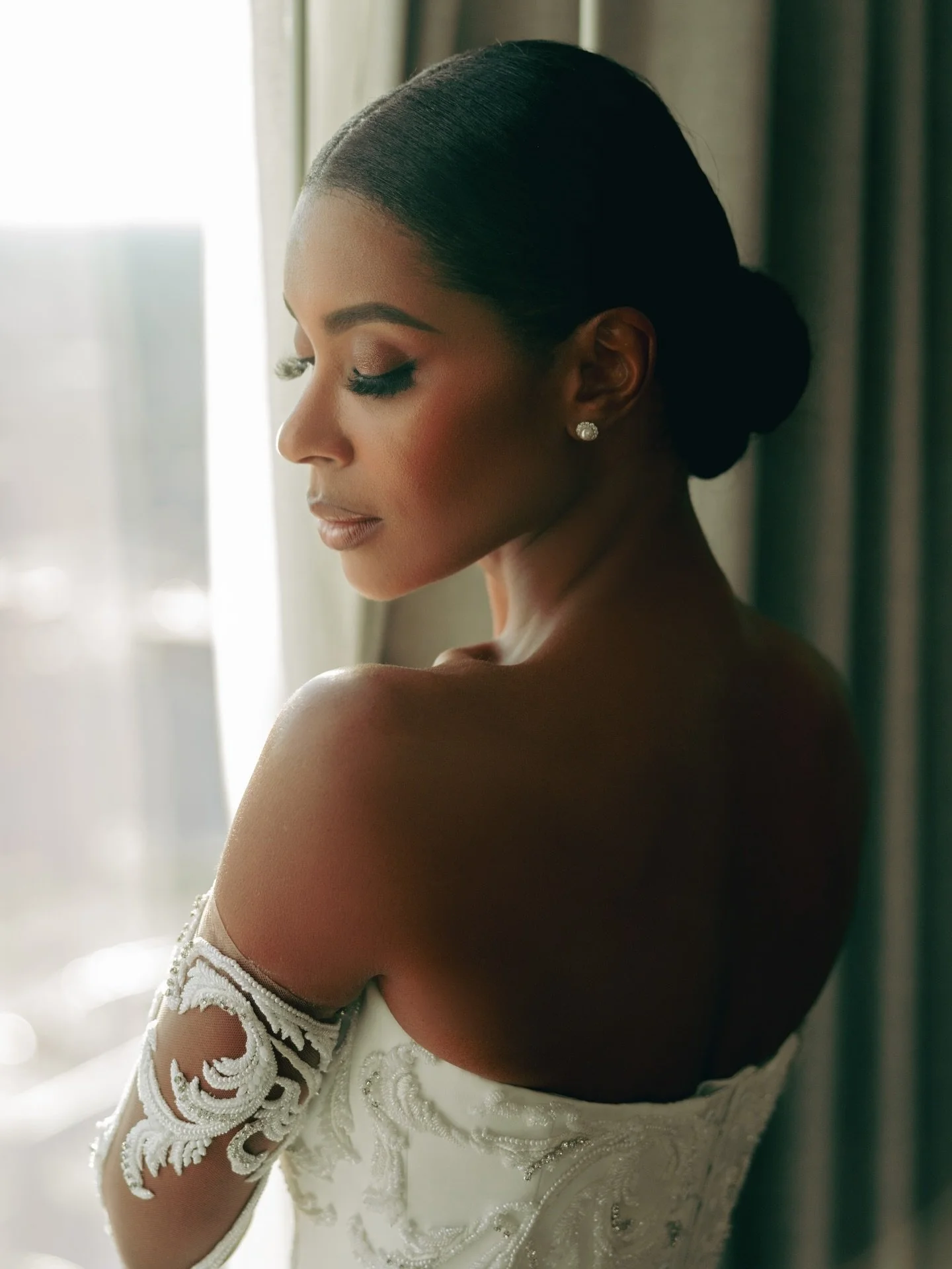 Jessica was absolutely RADIANT on her wedding day. 
&mdash;
Bride: @jessica.alexan
Groom: @iamayoolaadeleke
Photography: @photosbyreem
Planner: @bybriangreen
Videography | Reel: @irisfilmsatl
Dress: @alonuko_bridal
Glam: @banksbmpro
Florals @awbeach 