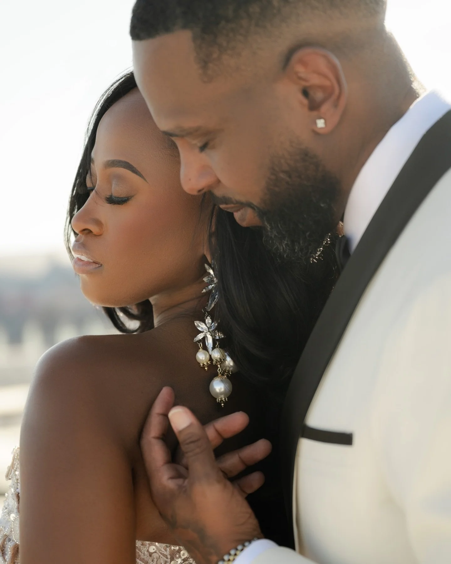 Ciera + Rob 💍
&mdash;
Couple: @thecierachantal &amp; @iamrobjay
Wedding Planner &amp; Designer: @russell.wendell
Photography: @photosbyreem
Videography: @quanshotit
Florist: @dewaynehannahdesignandfloral
Draping: @coastaleventsatlanta
Rentals: @aman