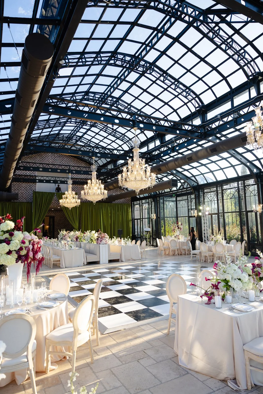 conservatory-blackberry-ridge-wedding-photos-196.jpg