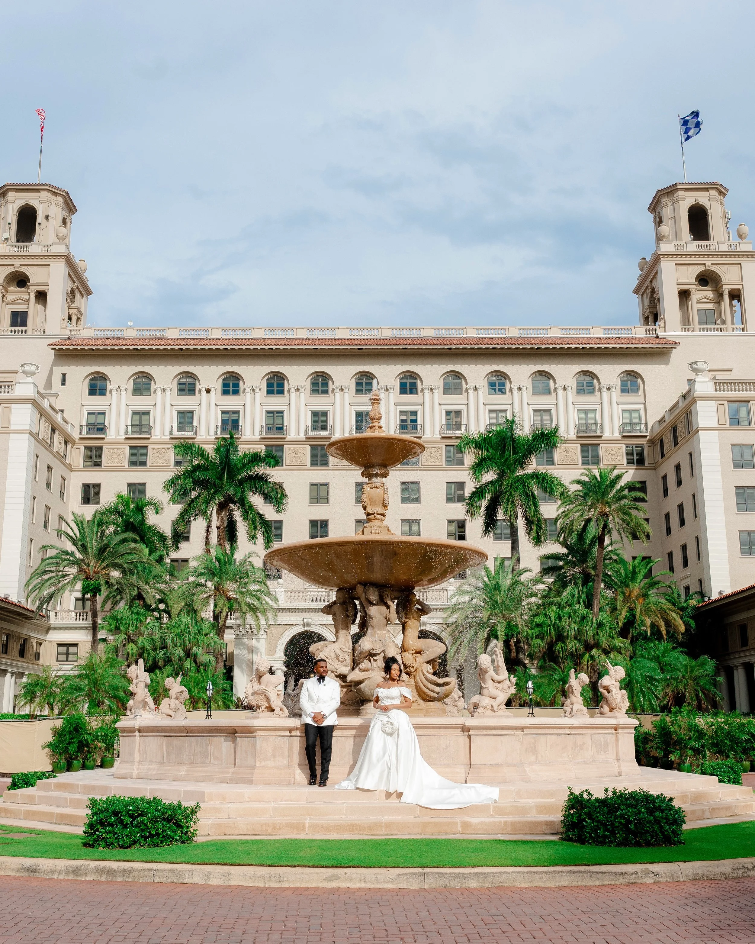 Rooted in culture, surrounded by love. &nbsp;Felix and Feven celebrated their luxury union at&nbsp;@thebreakers in Palm Beach, Florida, beautifully blending the elegance of their white wedding with the rich traditions of their cultural celebration.
&