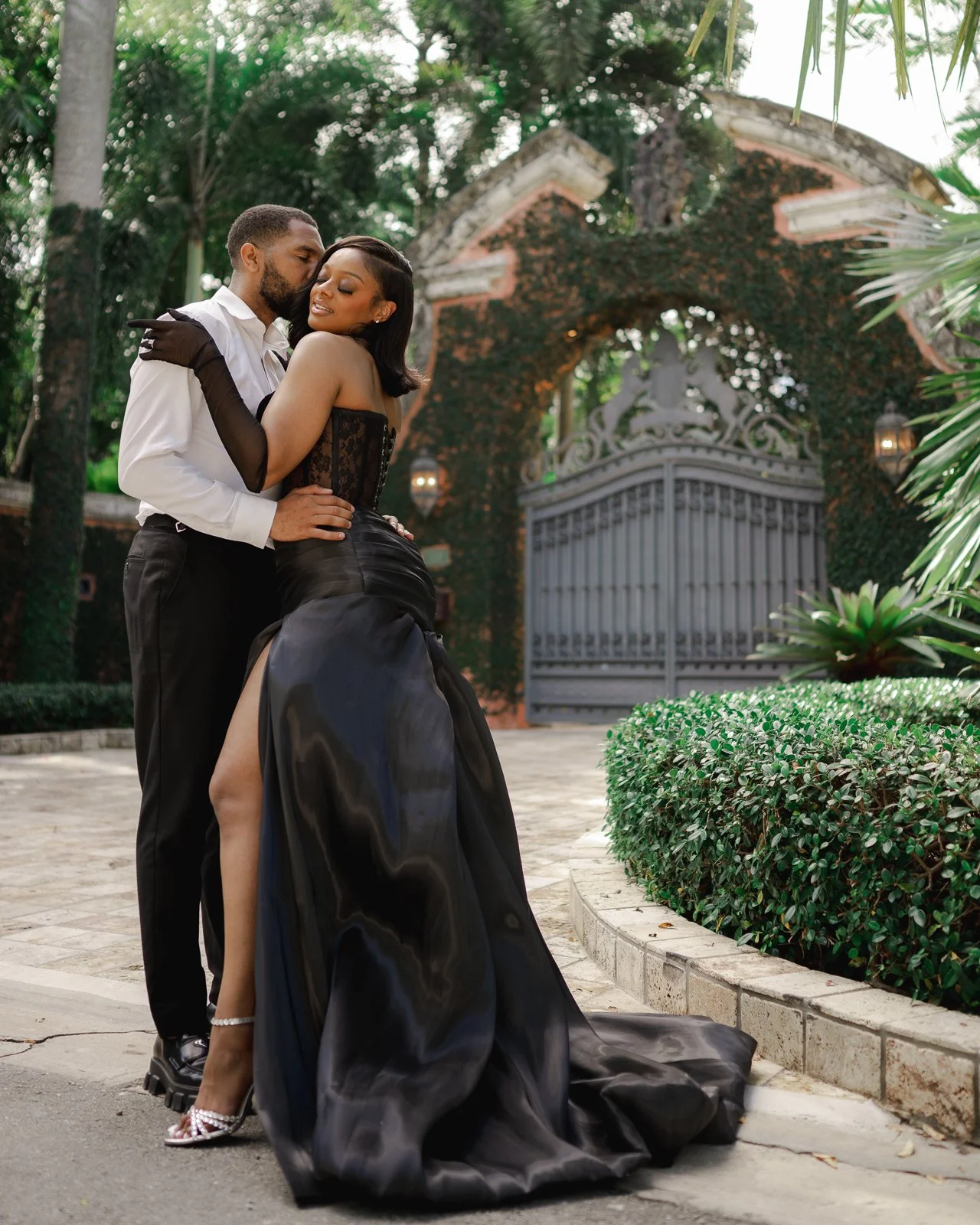 vizcaya-museum-miami-engagement-photos-34.jpg